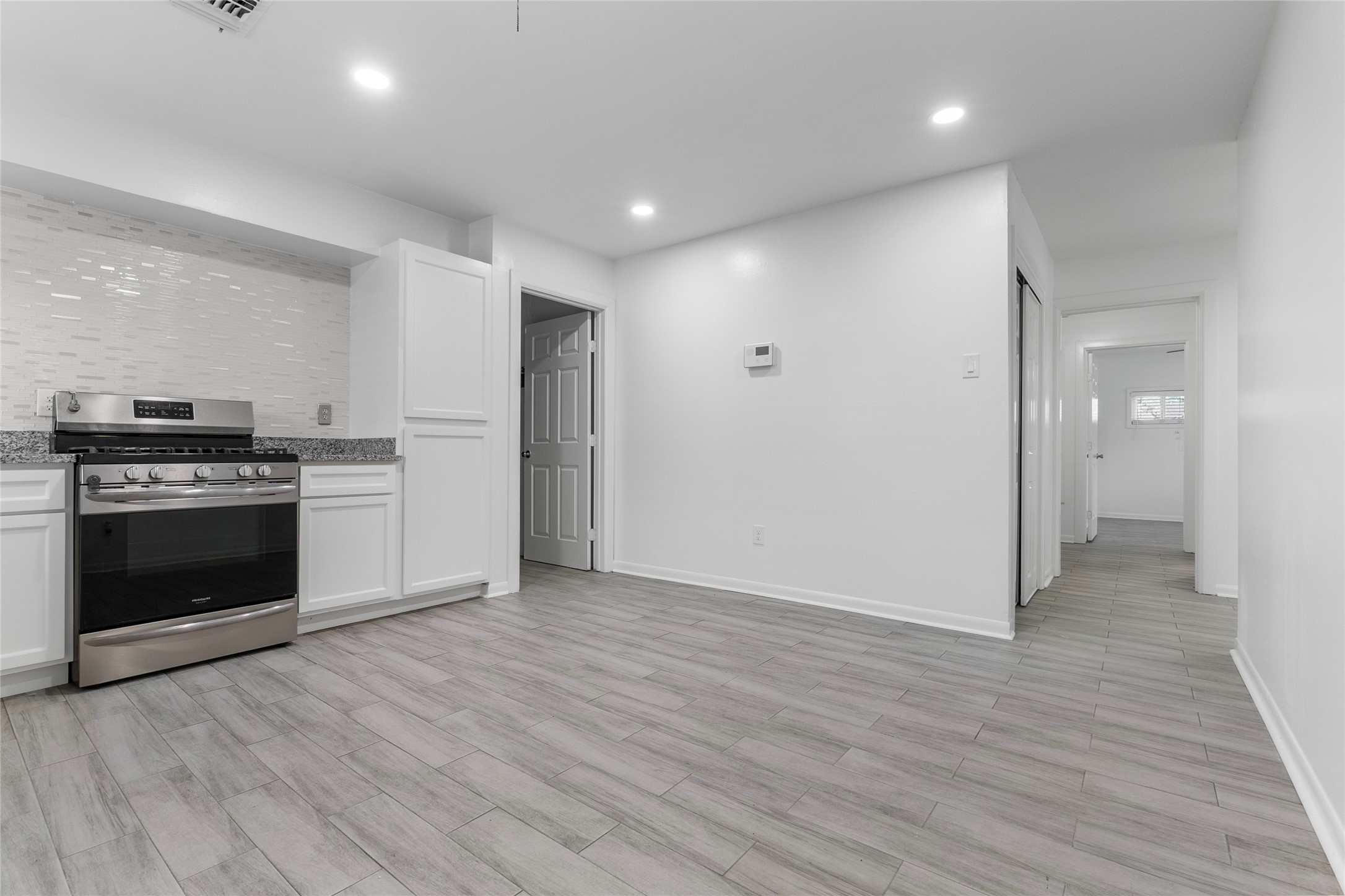 1215 Glenmore Drive, Pasadena, TX 77503