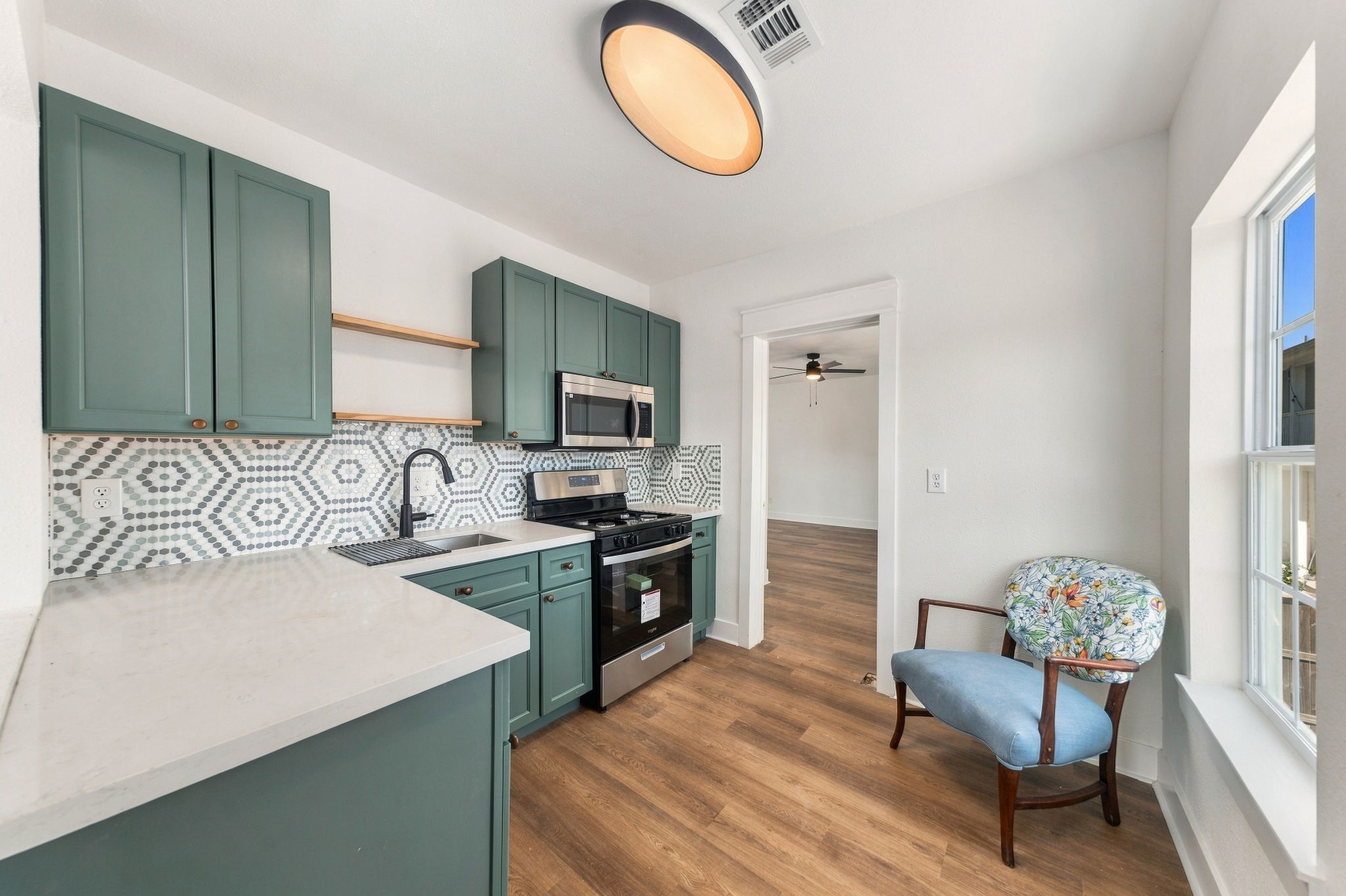 925 Cortlandt Street, Houston, TX 77008