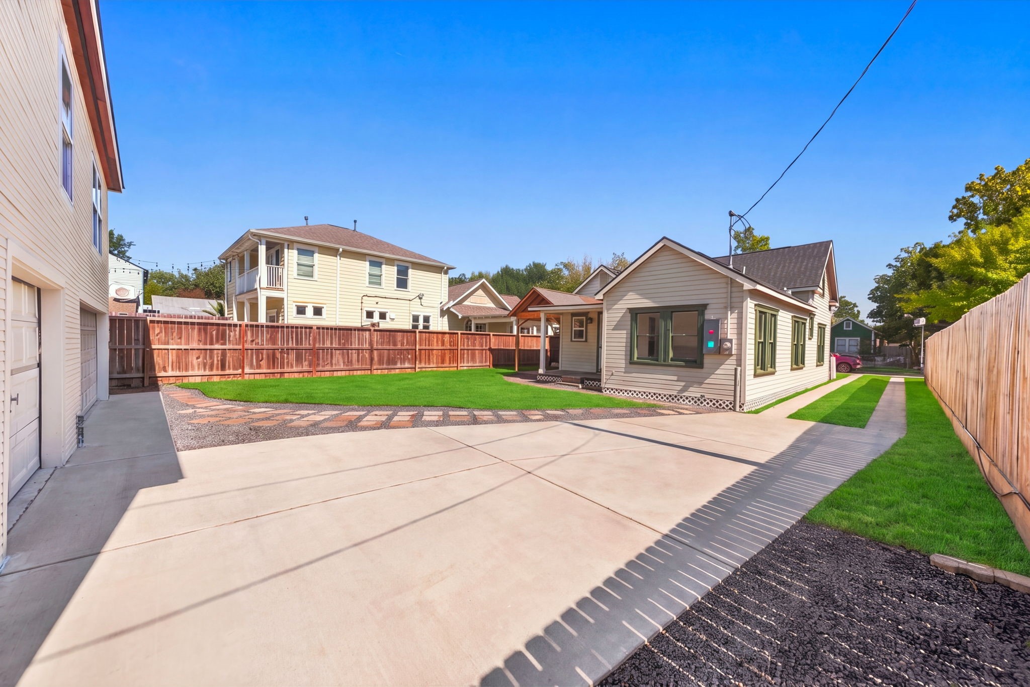 925 Cortlandt Street, Houston, TX 77008
