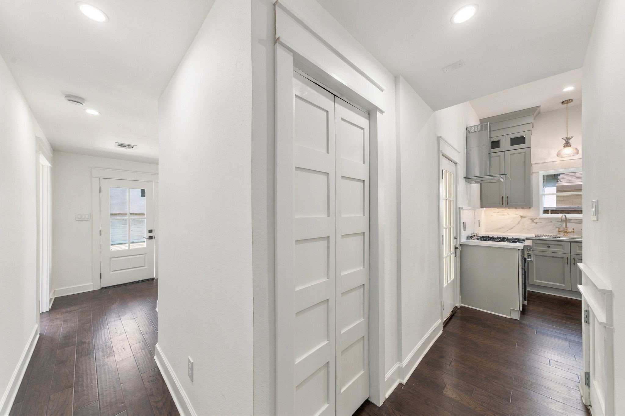 925 Cortlandt Street, Houston, TX 77008
