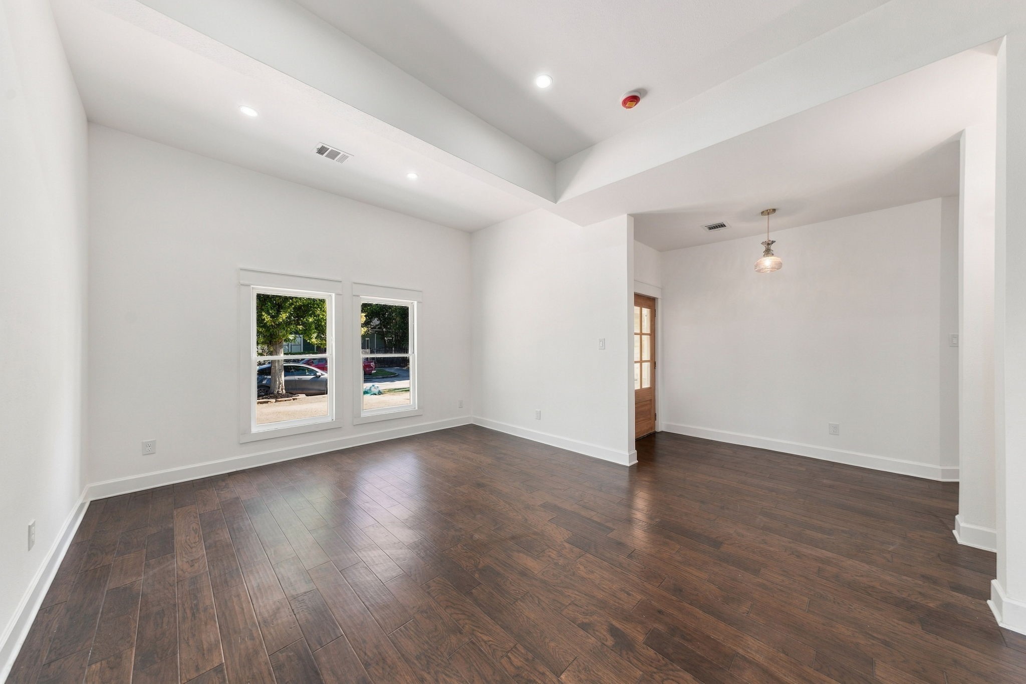 925 Cortlandt Street, Houston, TX 77008