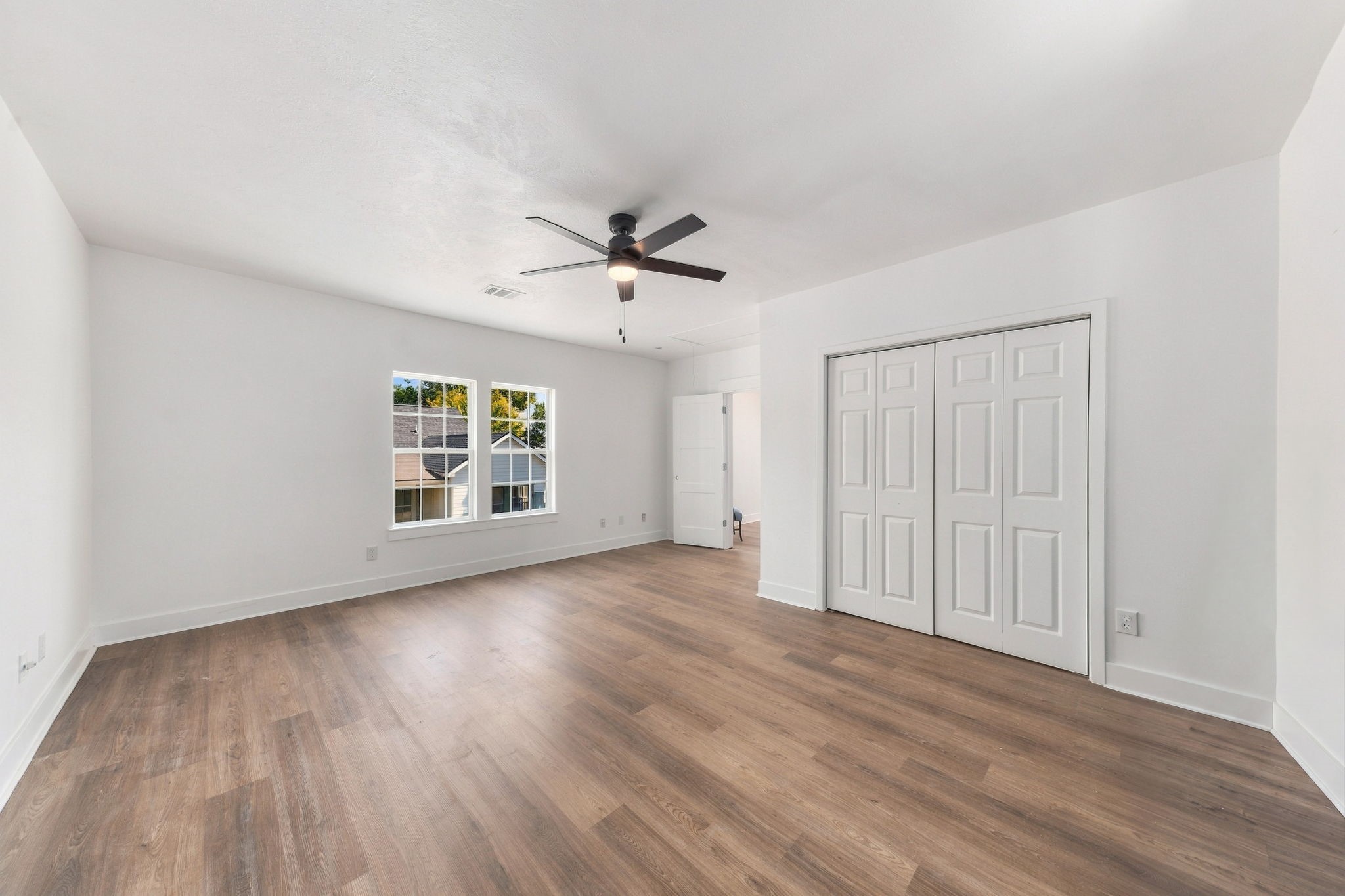 925 Cortlandt Street, Houston, TX 77008