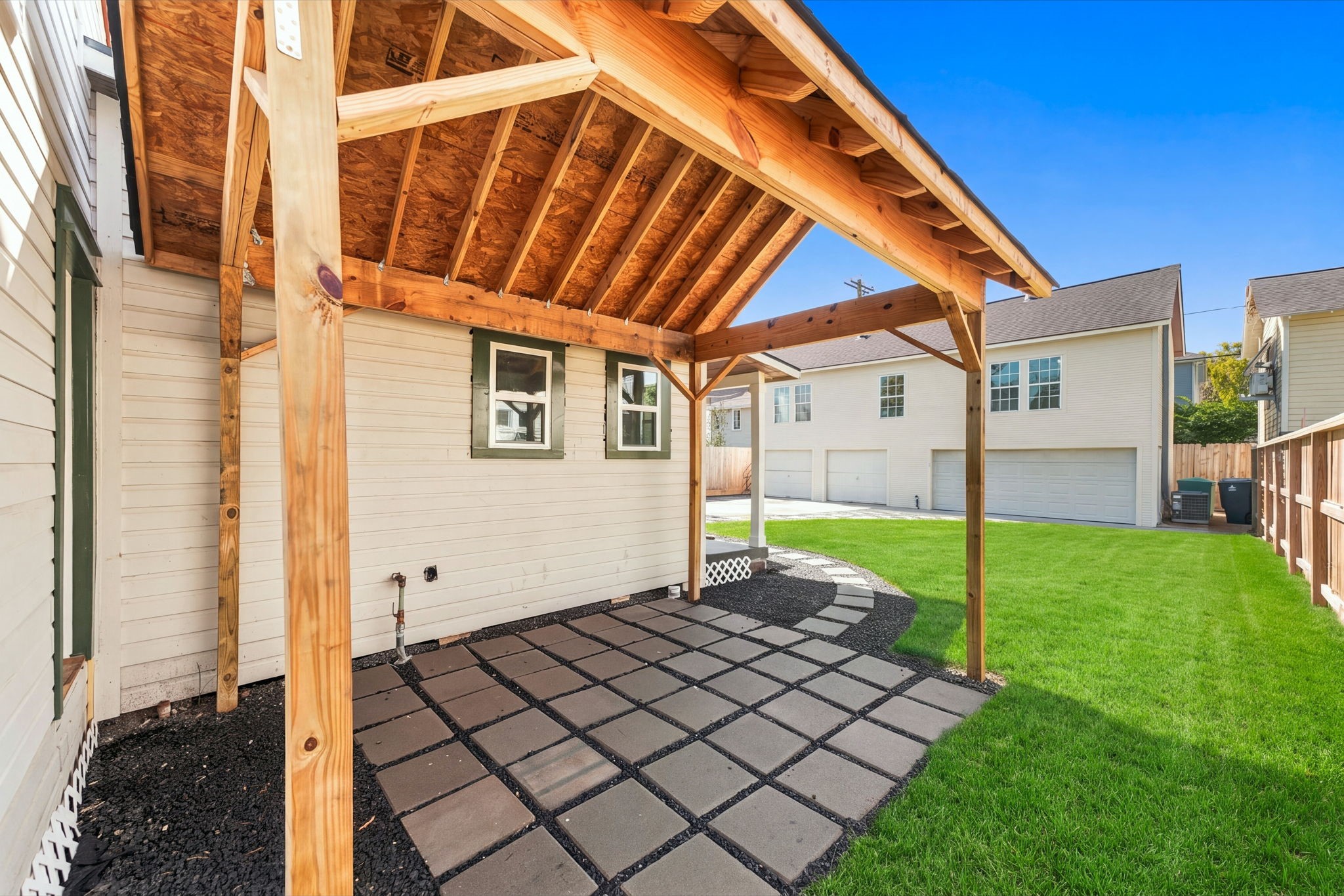 925 Cortlandt Street, Houston, TX 77008