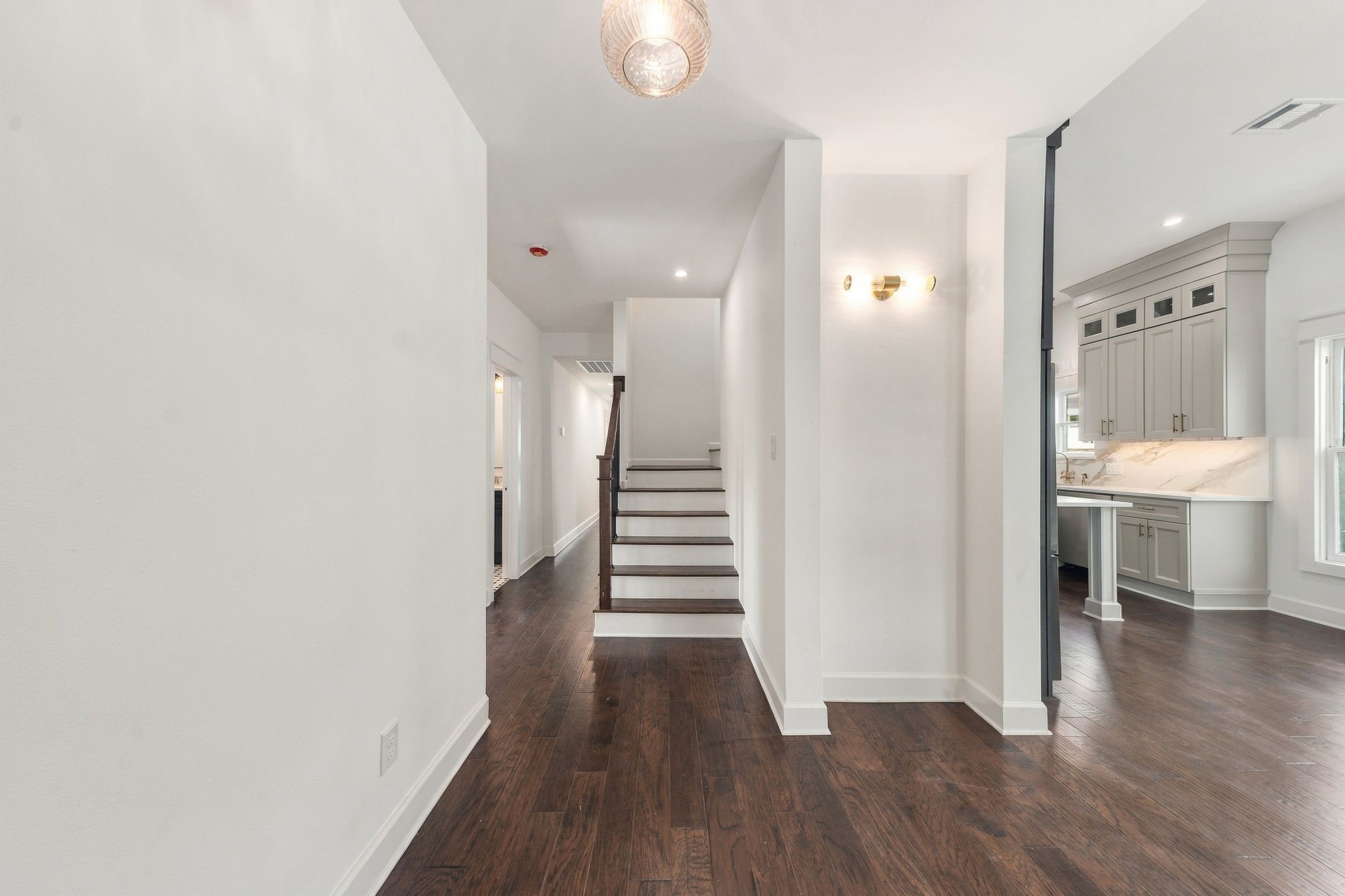 925 Cortlandt Street, Houston, TX 77008 925 Cortlandt Street, Houston, TX 77008