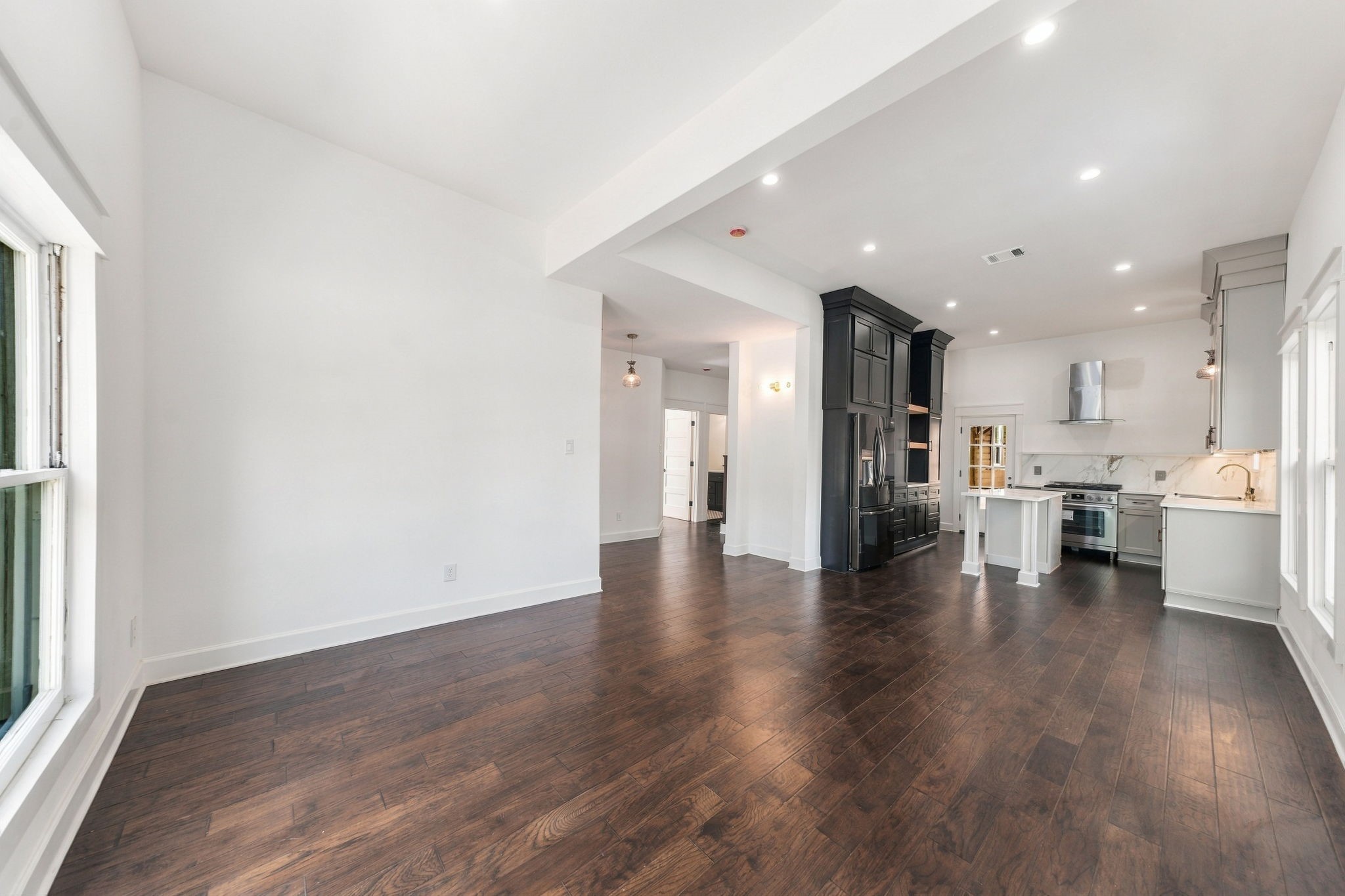 925 Cortlandt Street, Houston, TX 77008