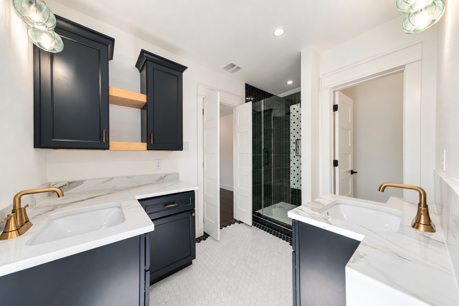 925 Cortlandt Street, Houston, TX 77008