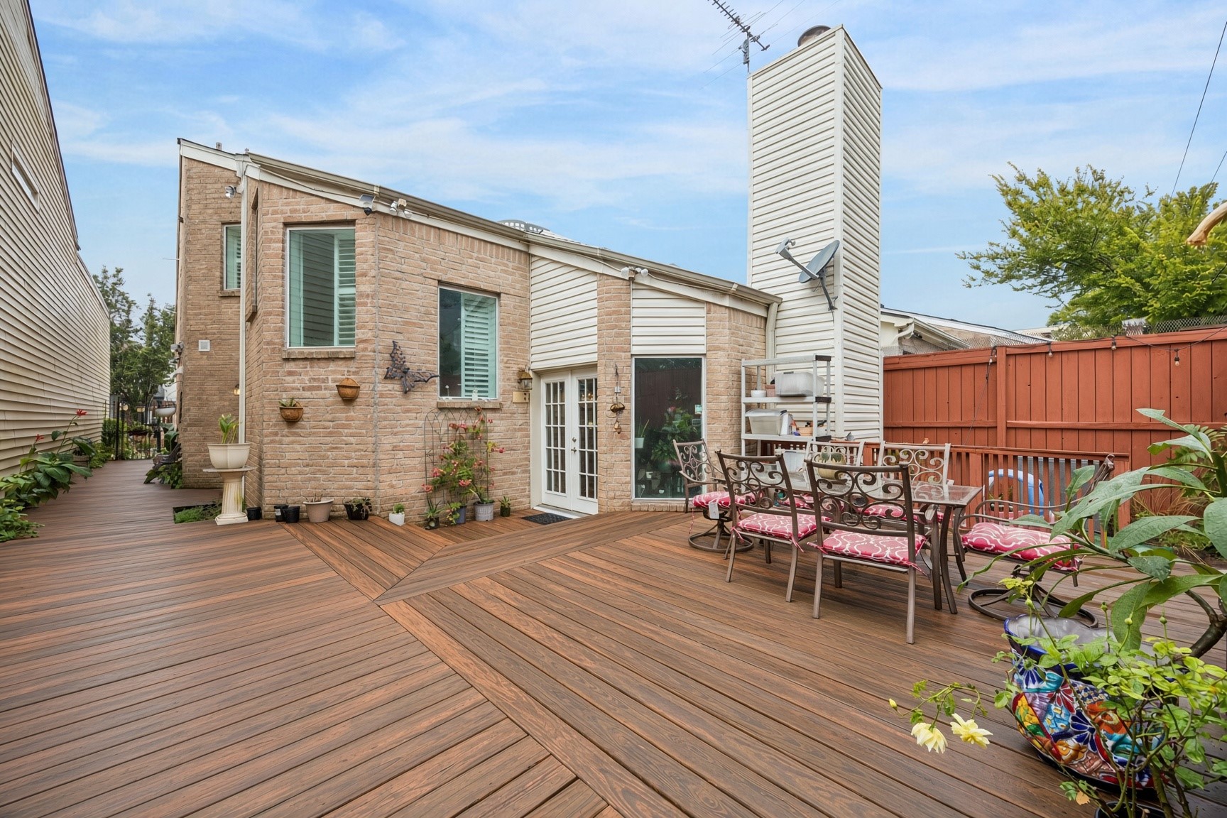 Aida Younis Team presents 1829 Bering Dr, Unit #15!