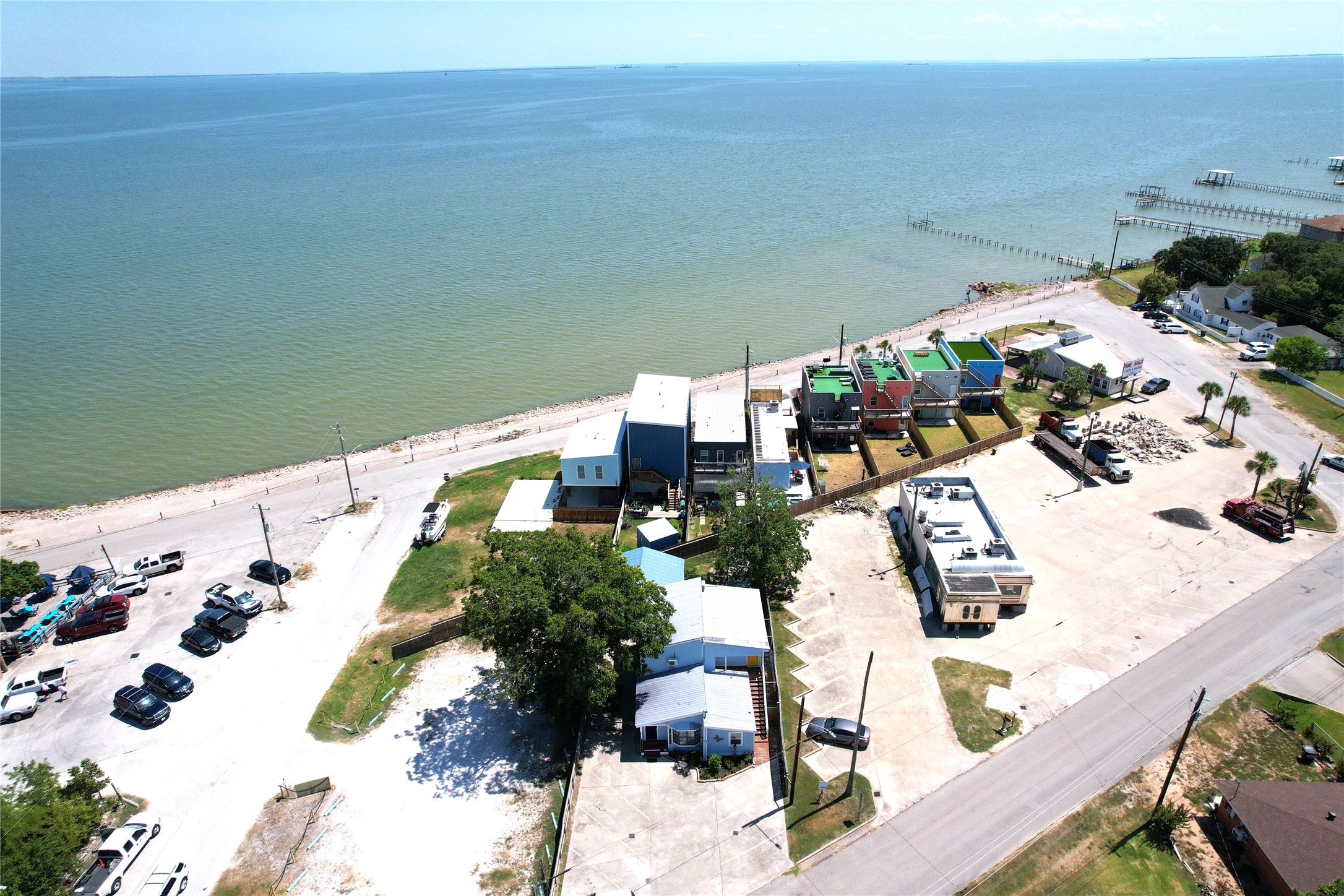 4507 W Bayshore Drive, Bacliff, TX 77518 4507 W Bayshore Drive, Bacliff, TX 77518
