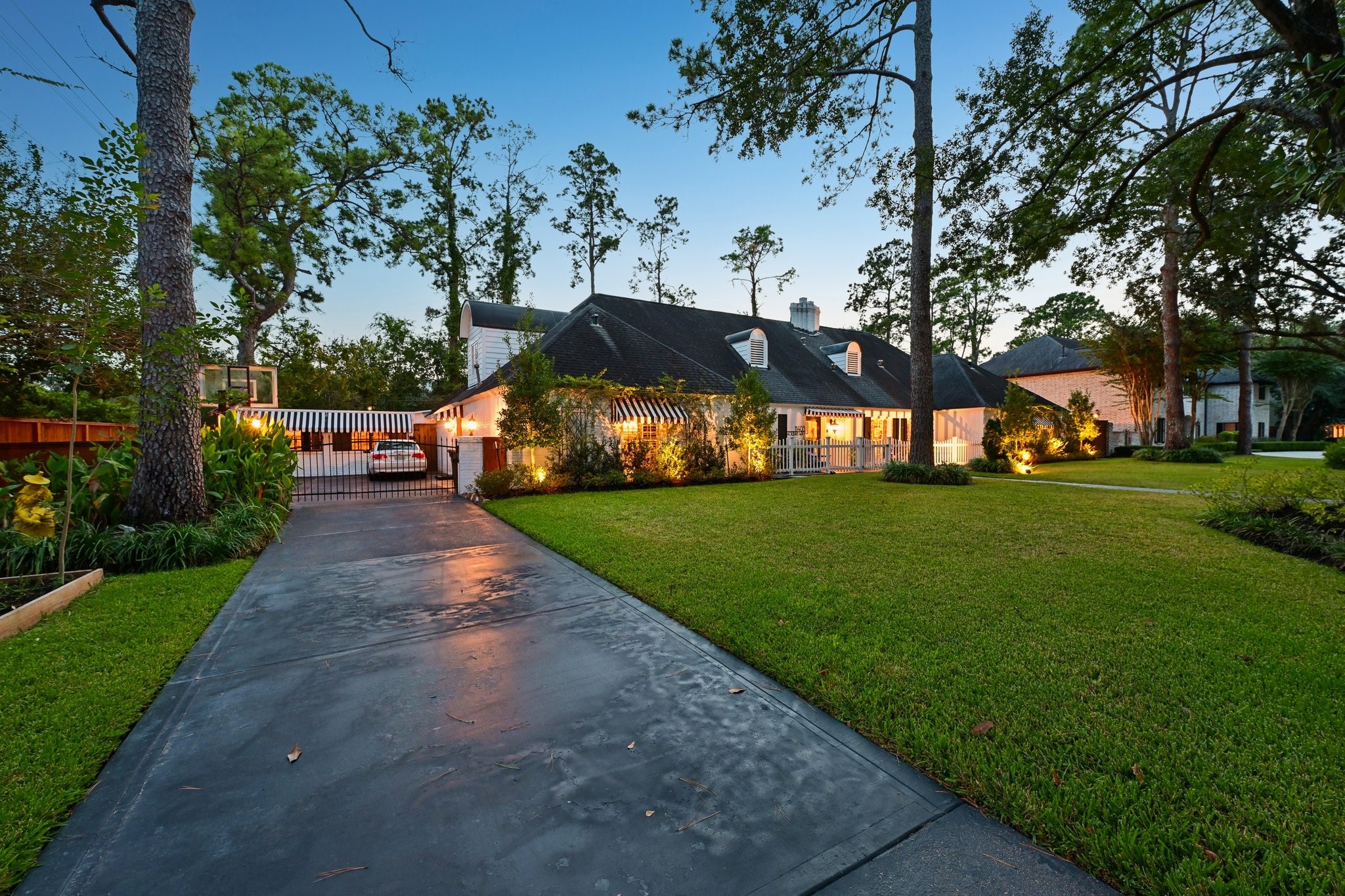 11403 Holidan Way, Hedwig Village, TX 77024