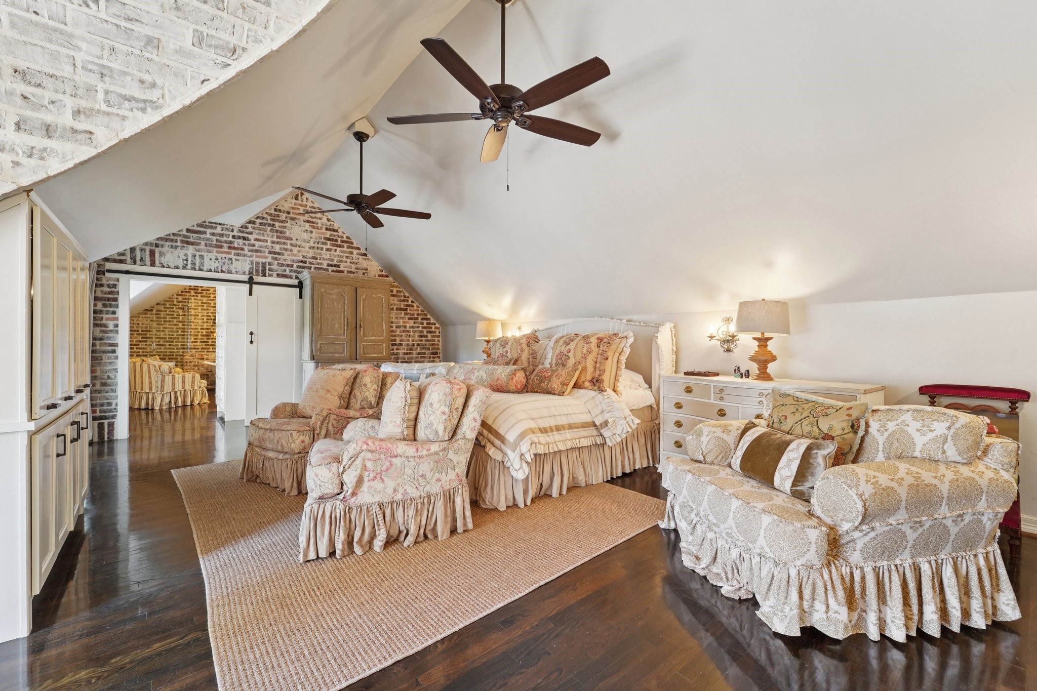 11403 Holidan Way, Hedwig Village, TX 77024