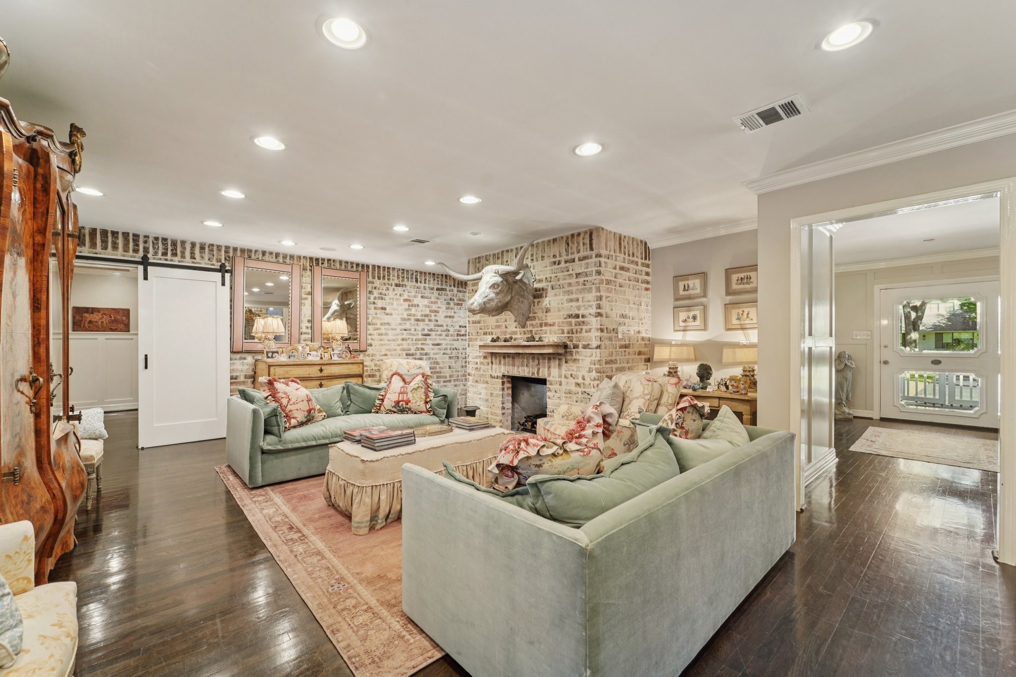 11403 Holidan Way, Hedwig Village, TX 77024