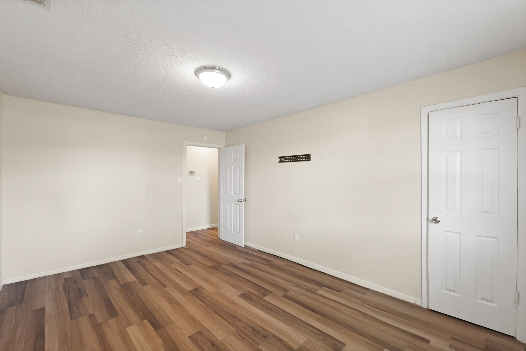 515 Lloyd Lane, Baytown, TX 77521
