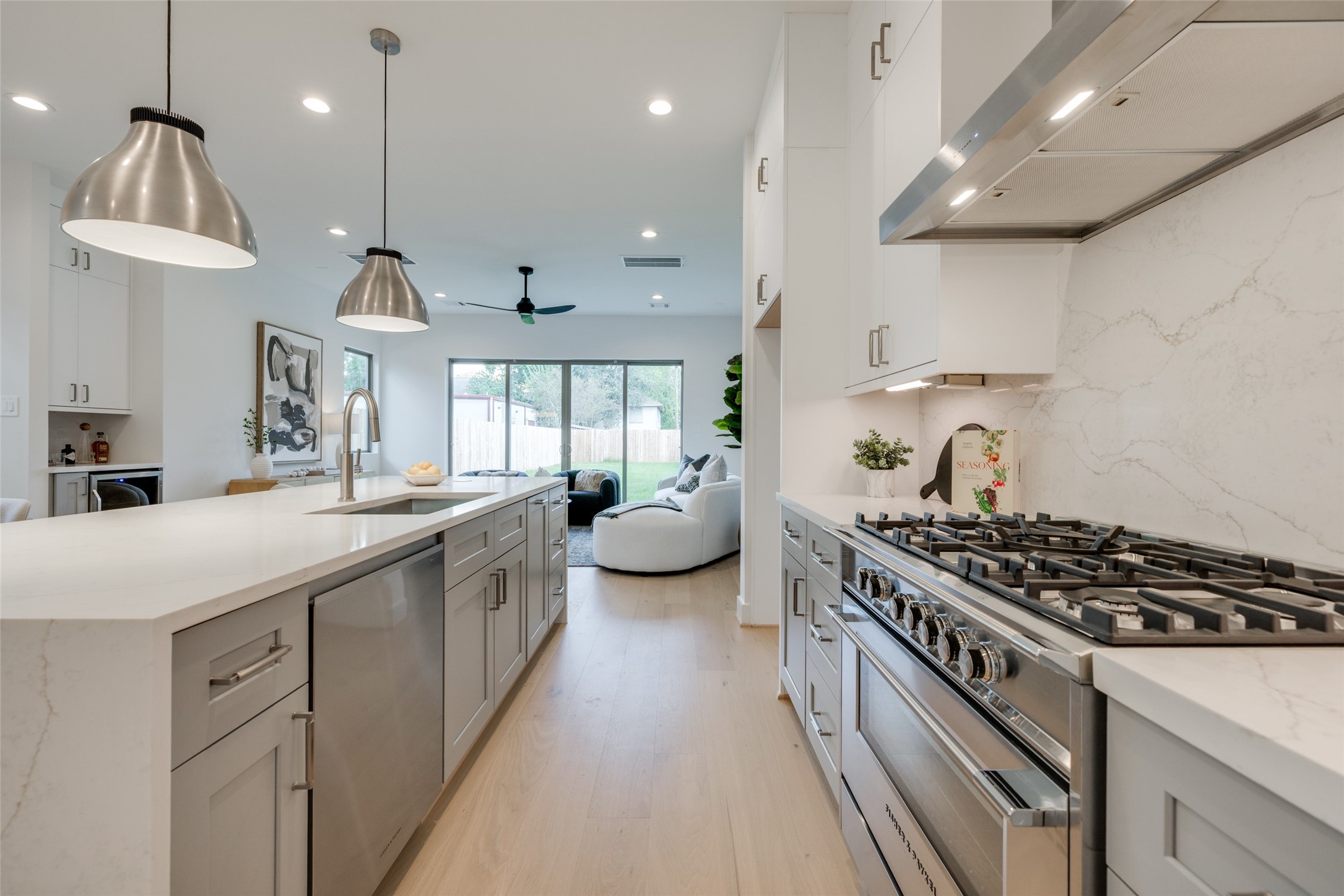 3909 DRISCOLL Street, Houston, TX 77098