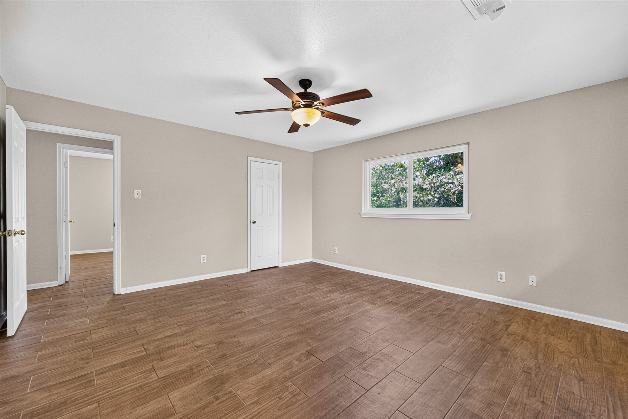 12915 33rd 1/2 Street, Santa Fe, TX 77510