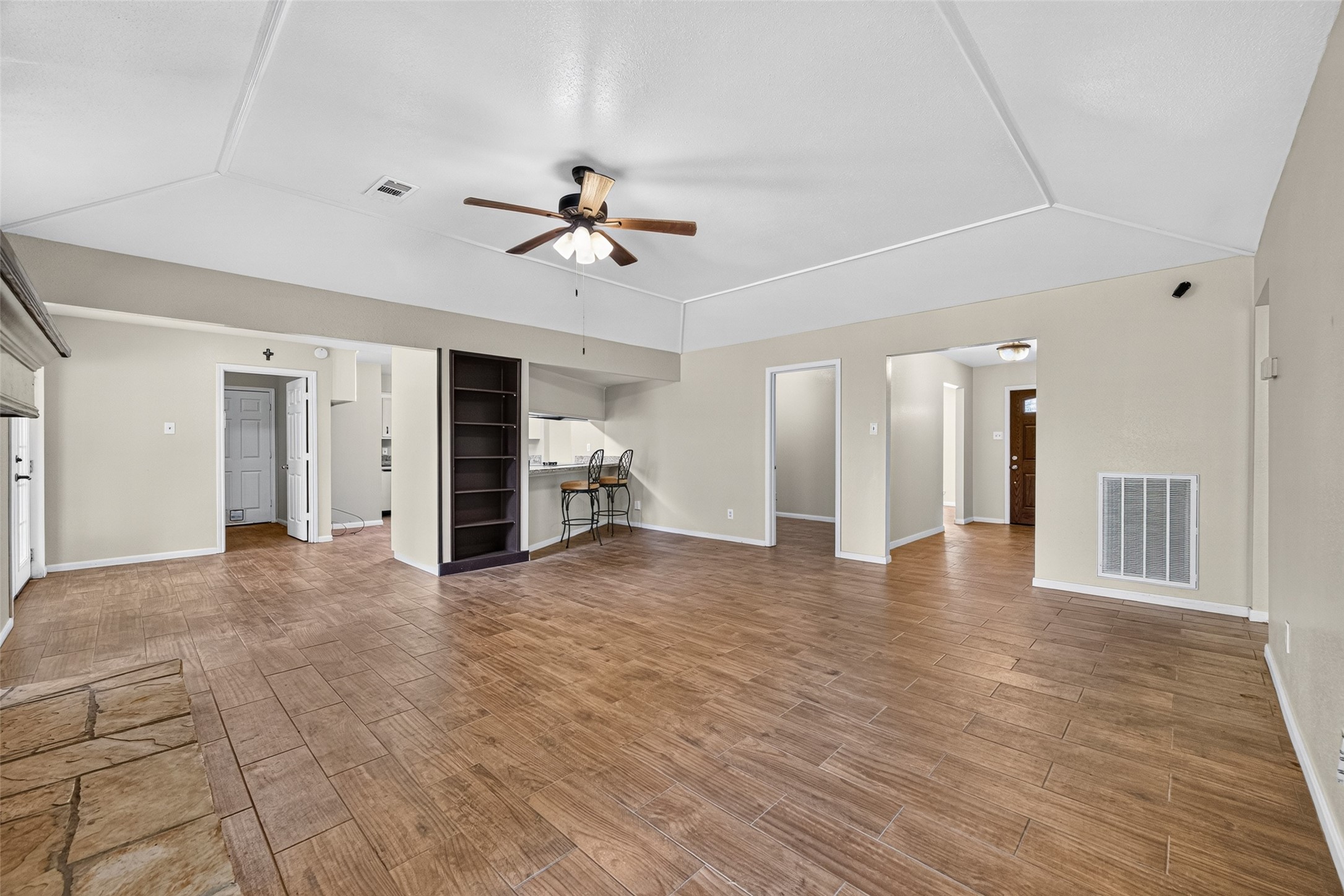 12915 33rd 1/2 Street, Santa Fe, TX 77510