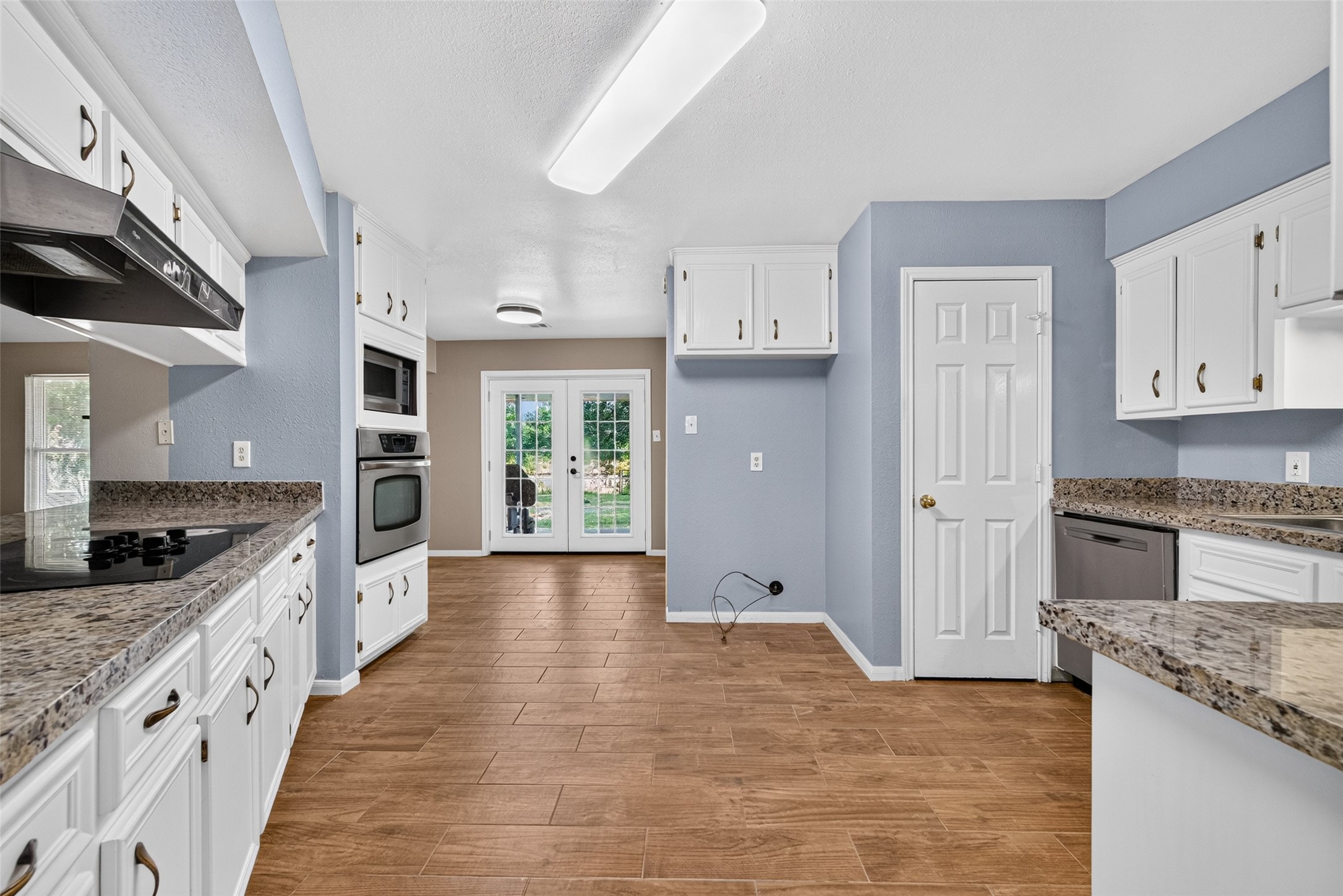 12915 33rd 1/2 Street, Santa Fe, TX 77510