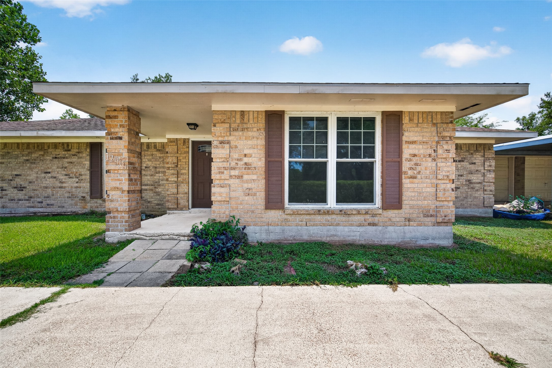 12915 33rd 1/2 Street, Santa Fe, TX 77510