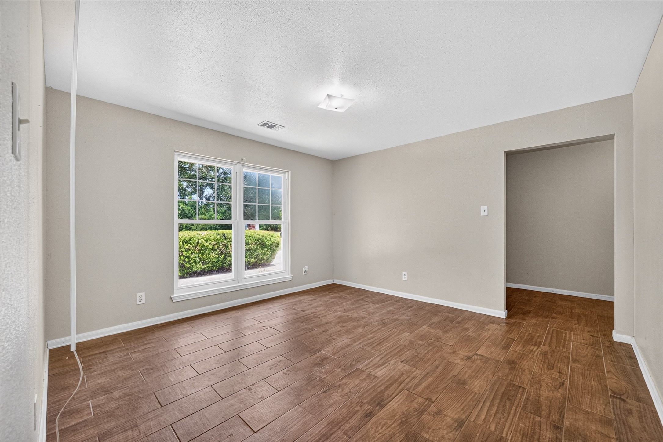 12915 33rd 1/2 Street, Santa Fe, TX 77510