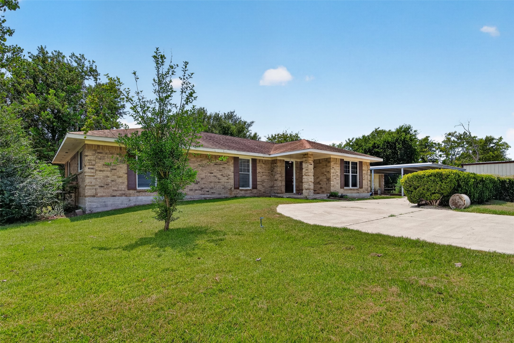 12915 33rd 1/2 Street, Santa Fe, TX 77510
