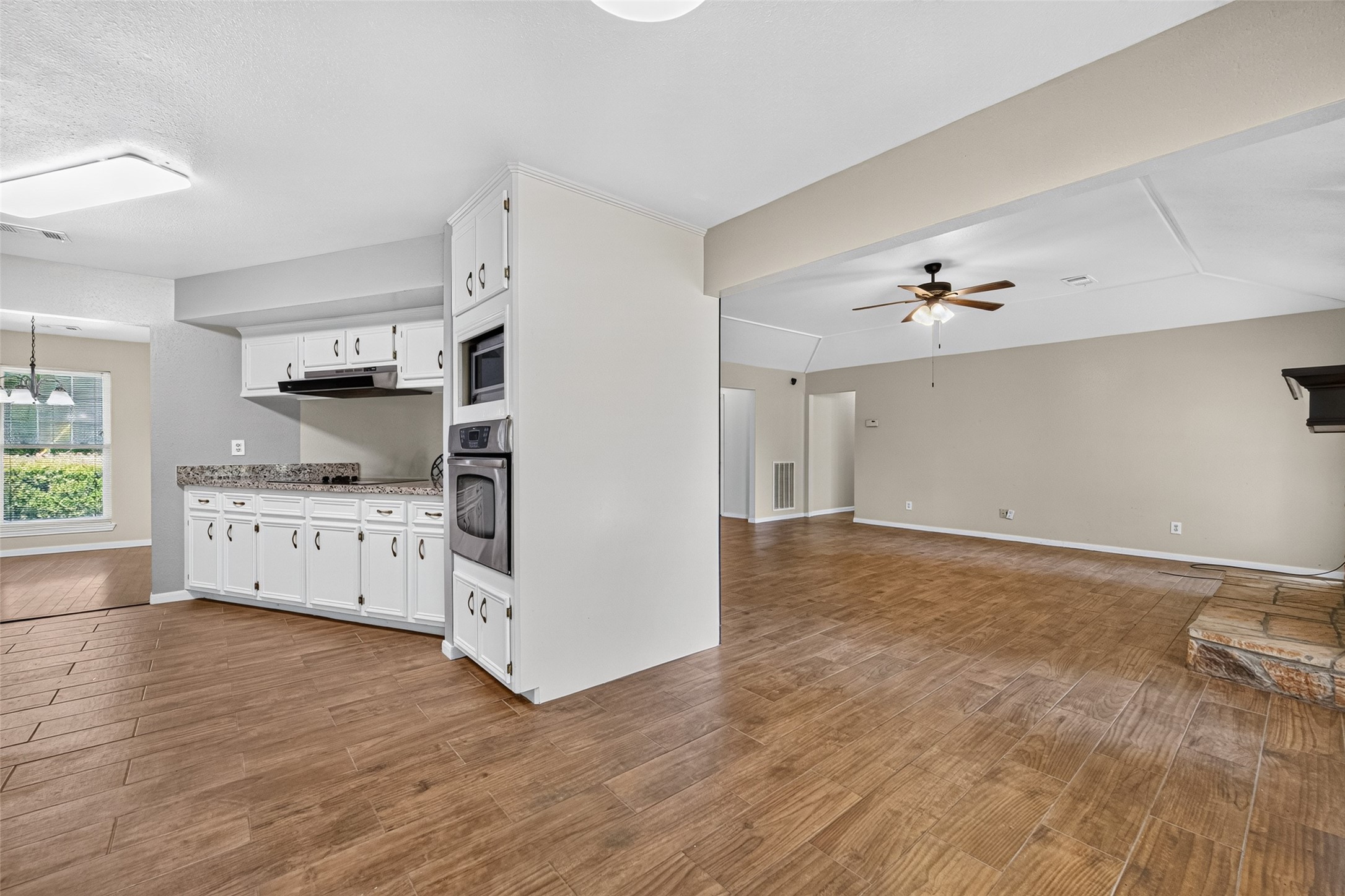 12915 33rd 1/2 Street, Santa Fe, TX 77510