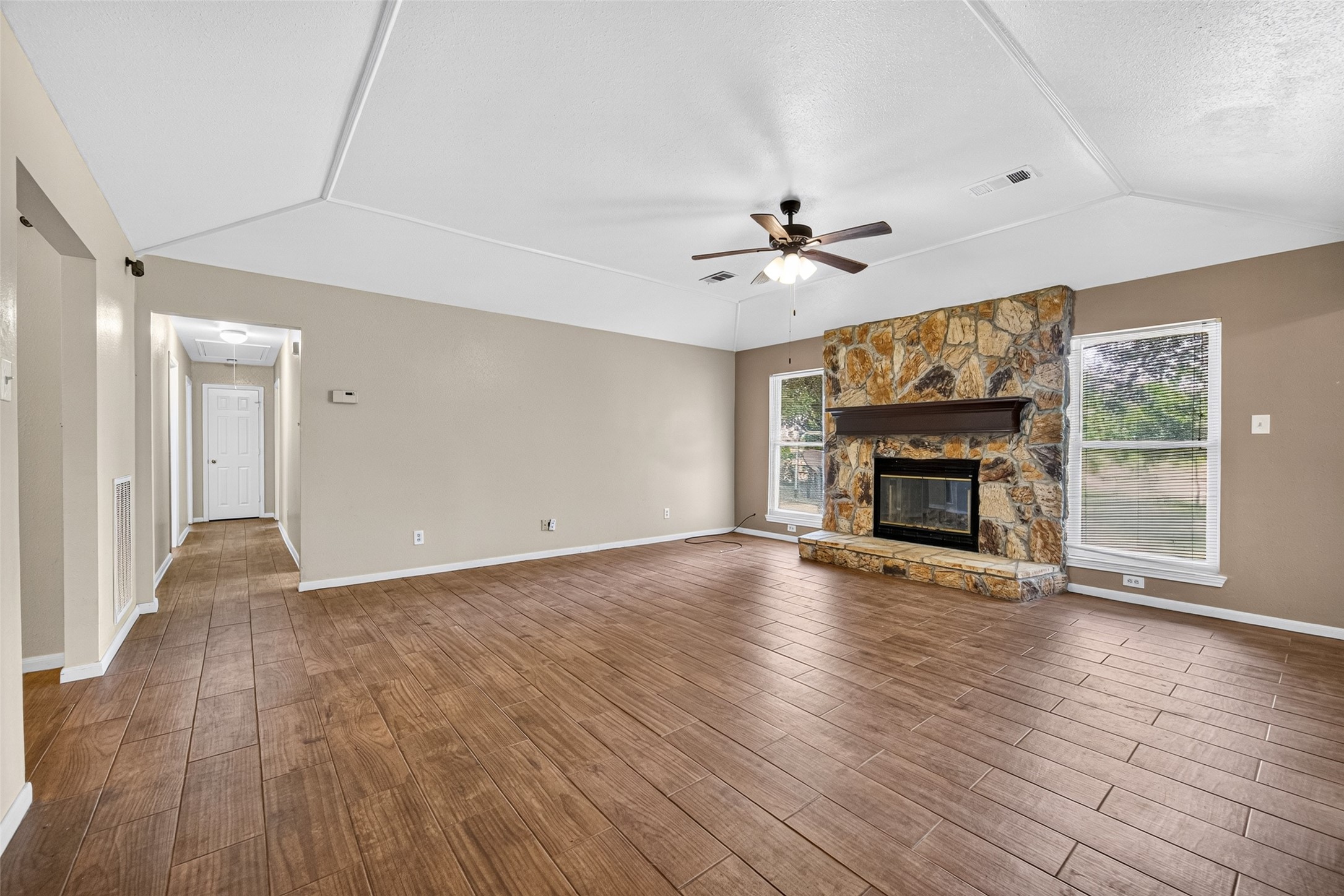12915 33rd 1/2 Street, Santa Fe, TX 77510