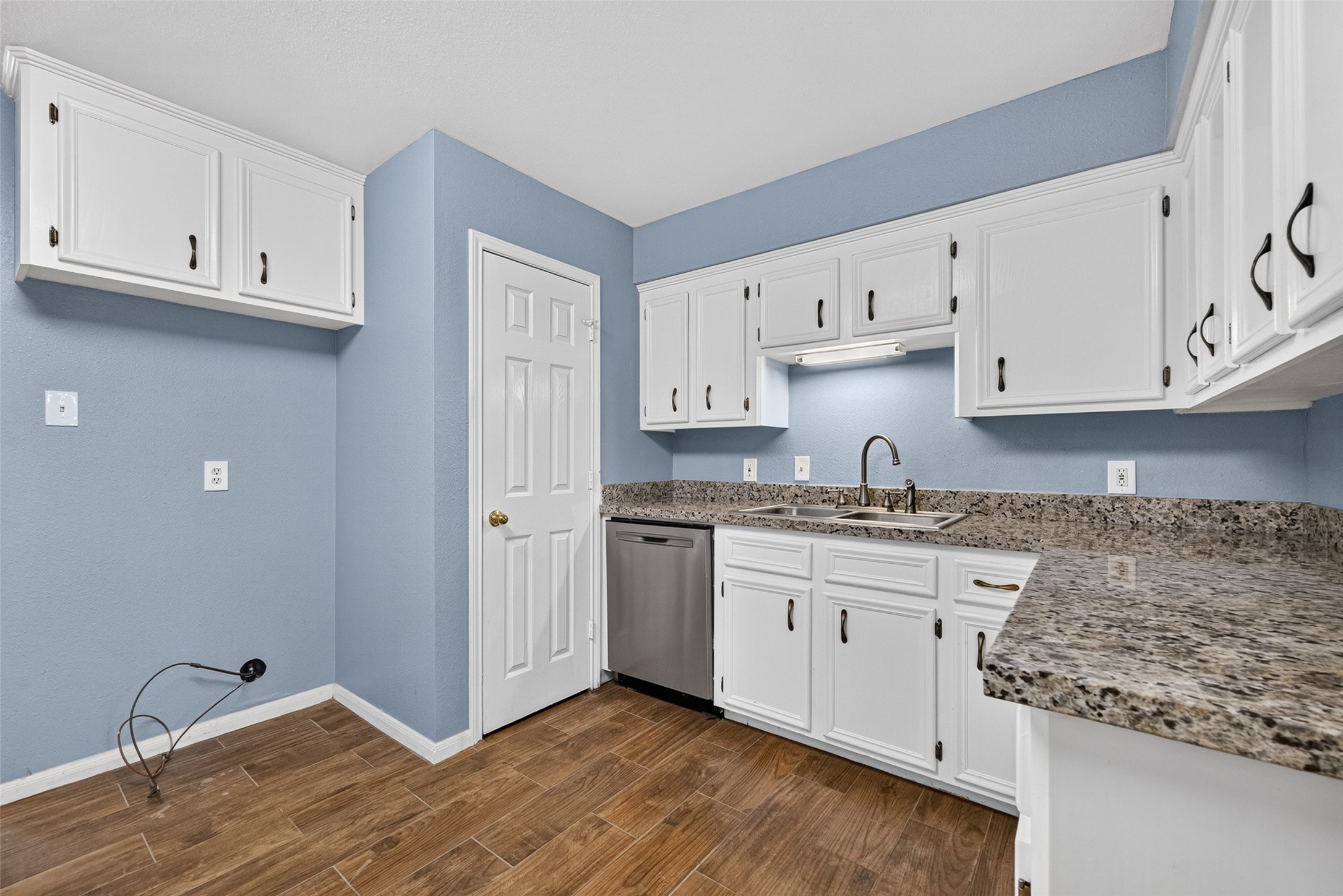 12915 33rd 1/2 Street, Santa Fe, TX 77510