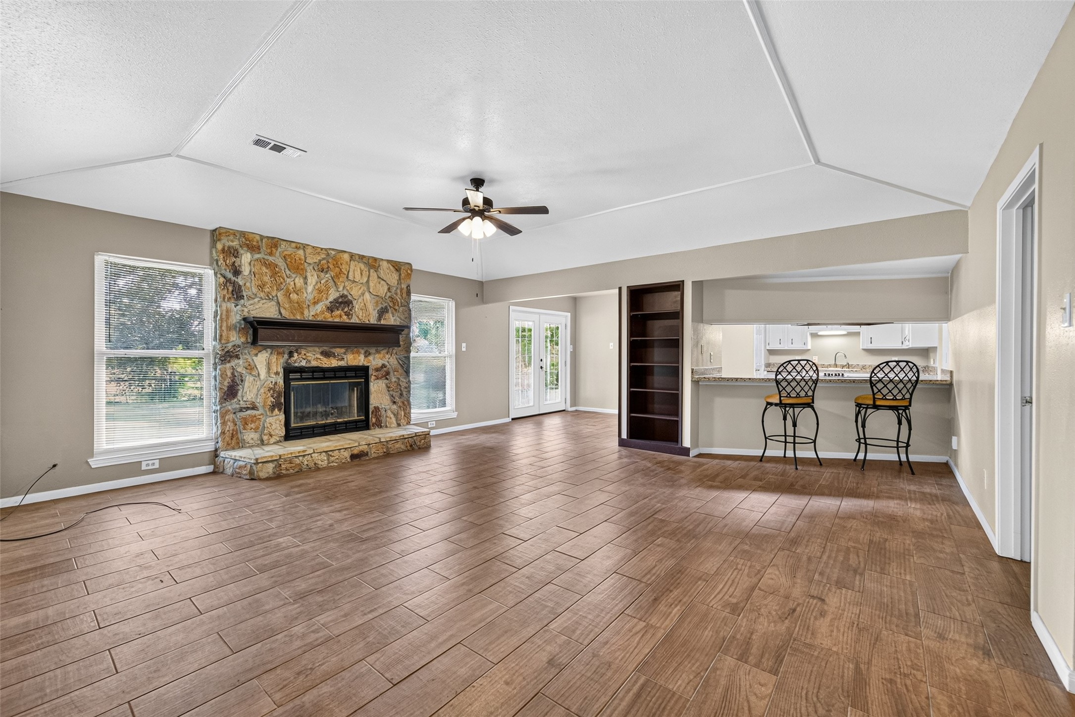 12915 33rd 1/2 Street, Santa Fe, TX 77510