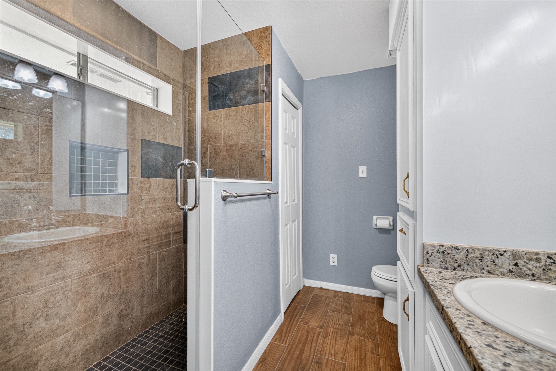 12915 33rd 1/2 Street, Santa Fe, TX 77510