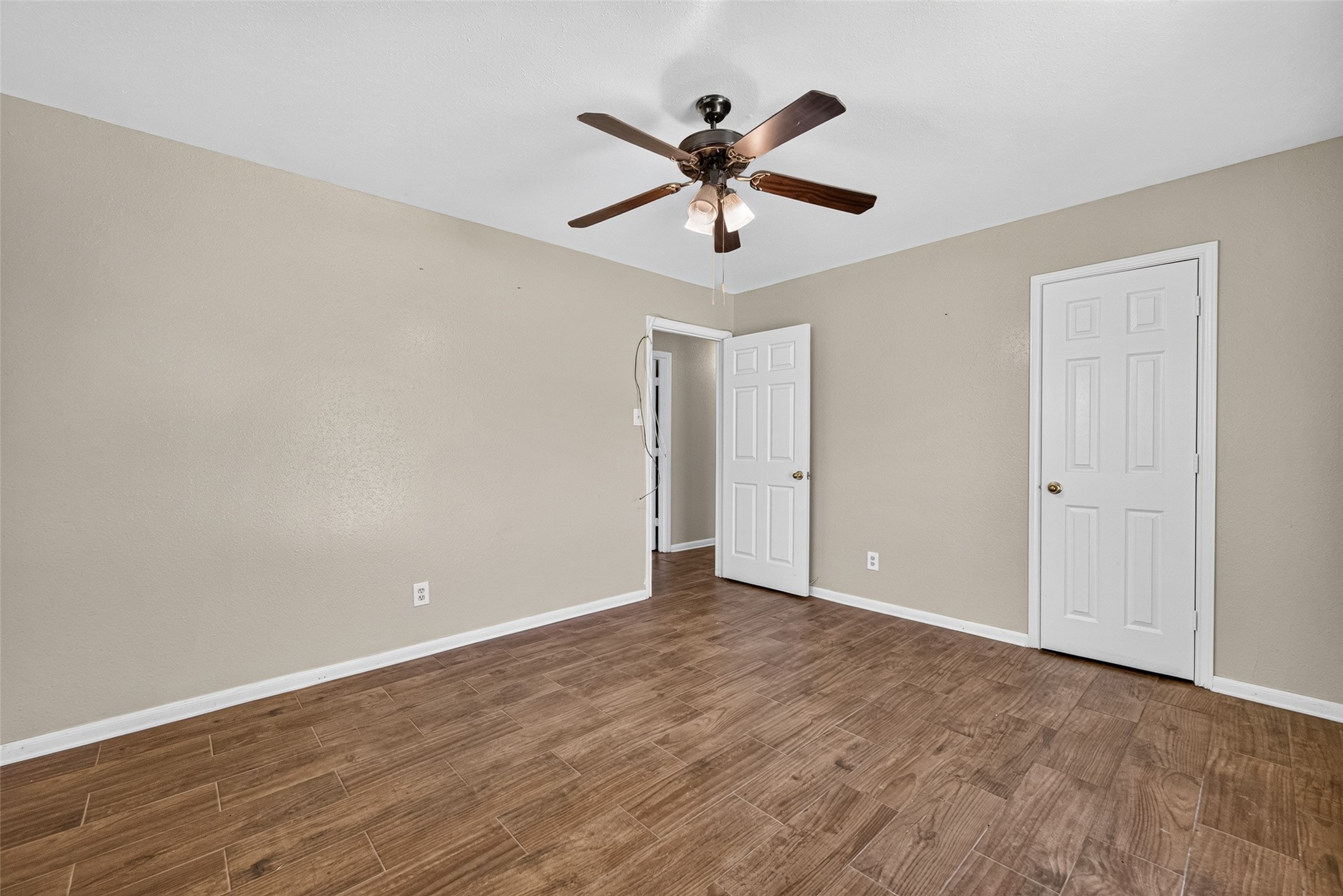 12915 33rd 1/2 Street, Santa Fe, TX 77510