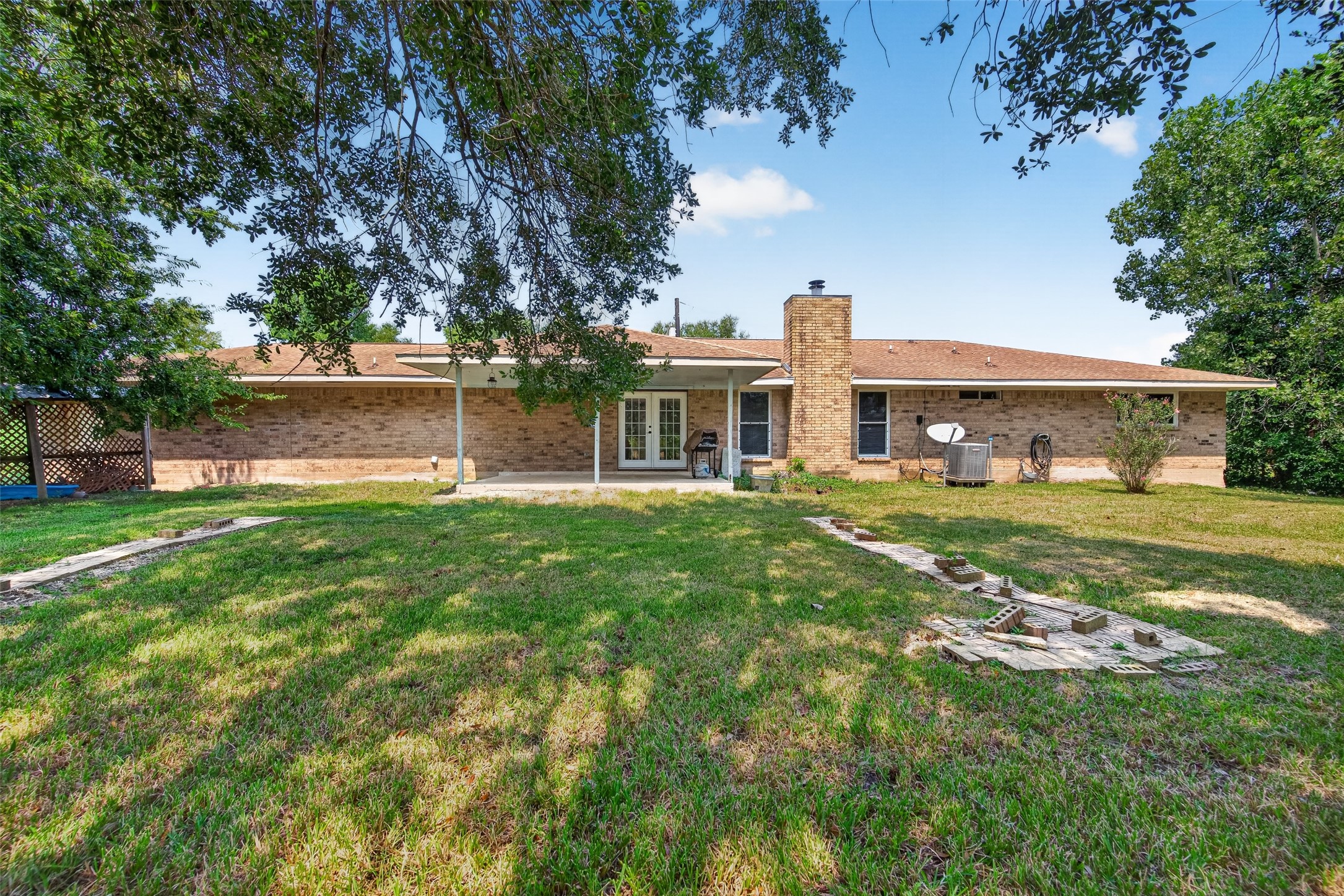 12915 33rd 1/2 Street, Santa Fe, TX 77510