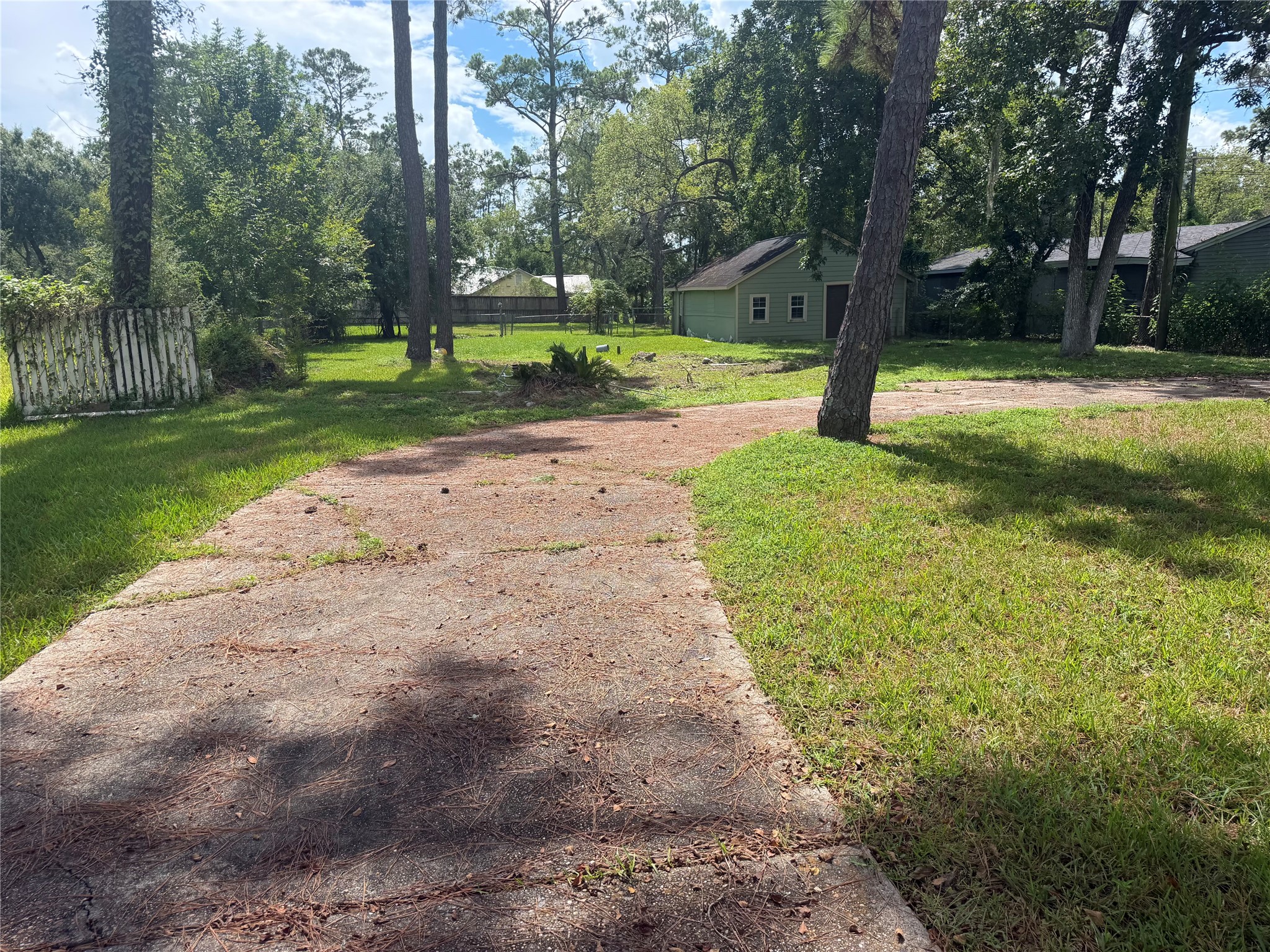 1510 Deats Road, Dickinson, TX 77539