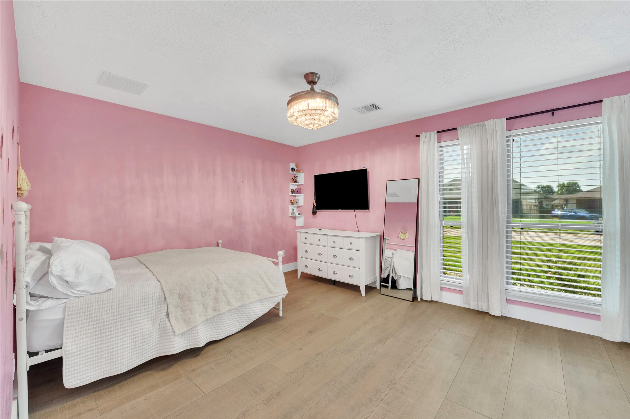 2110 Wikiup Street, Dickinson, TX 77539