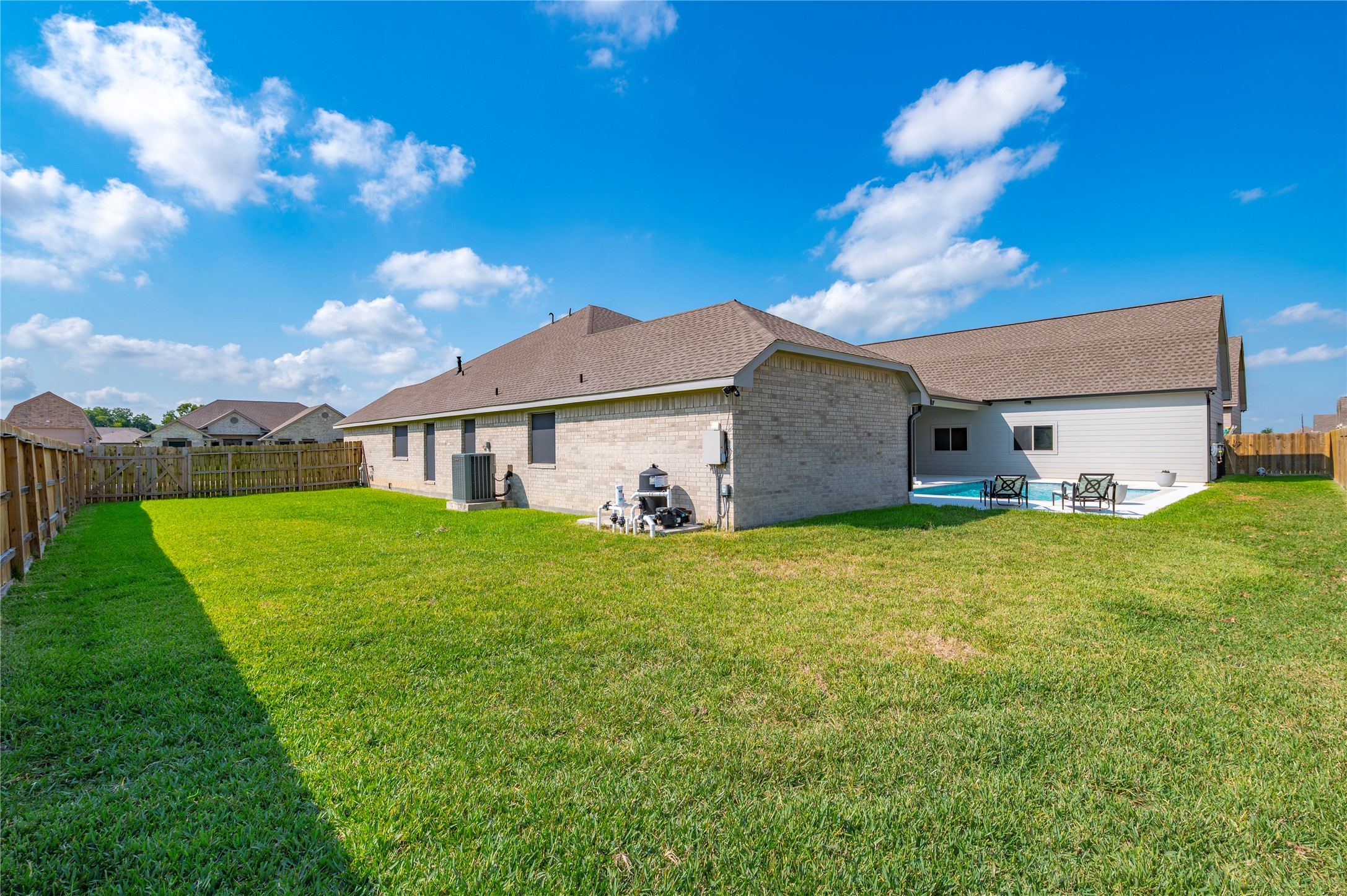 2110 Wikiup Street, Dickinson, TX 77539