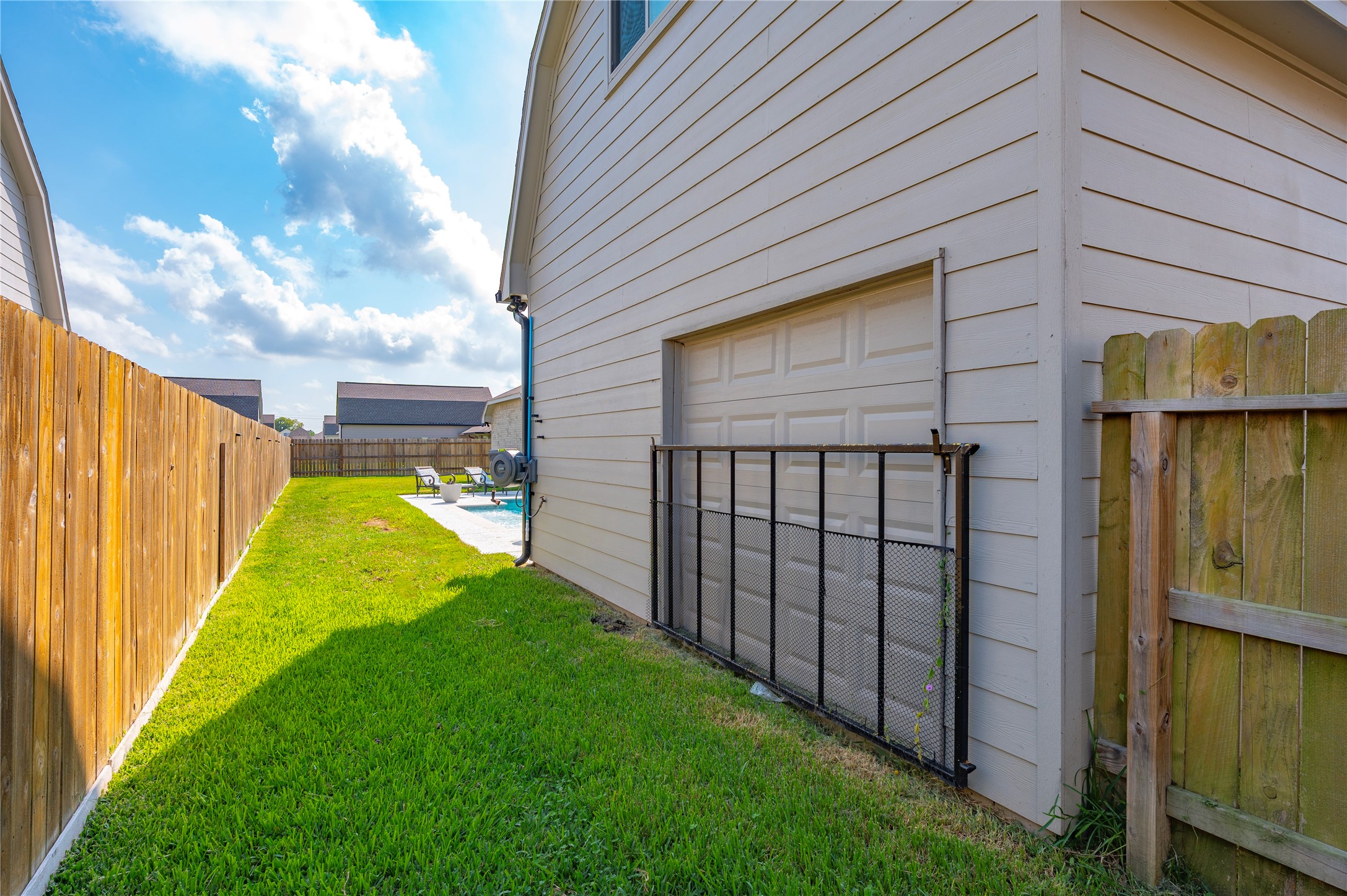 2110 Wikiup Street, Dickinson, TX 77539