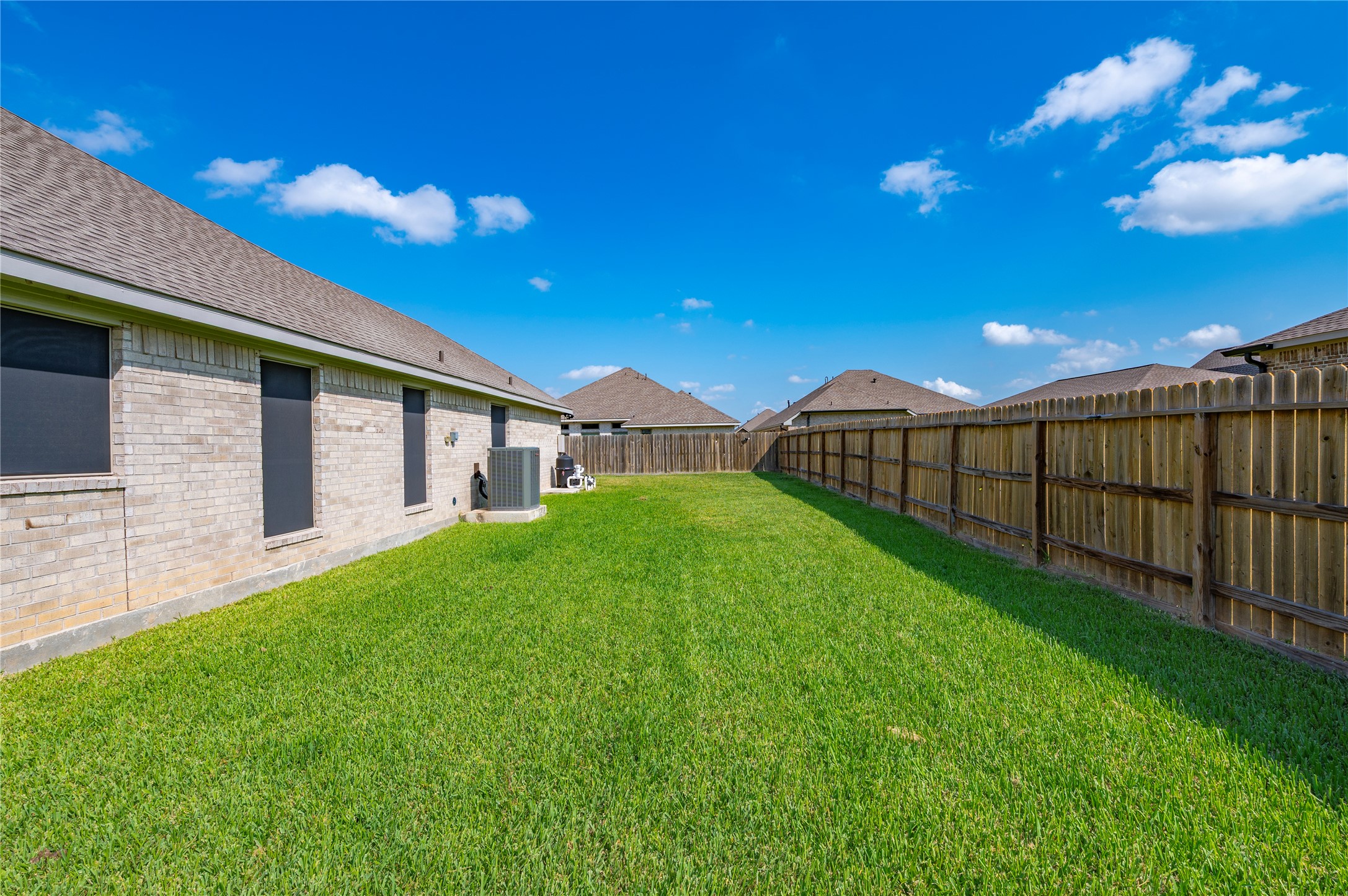 2110 Wikiup Street, Dickinson, TX 77539