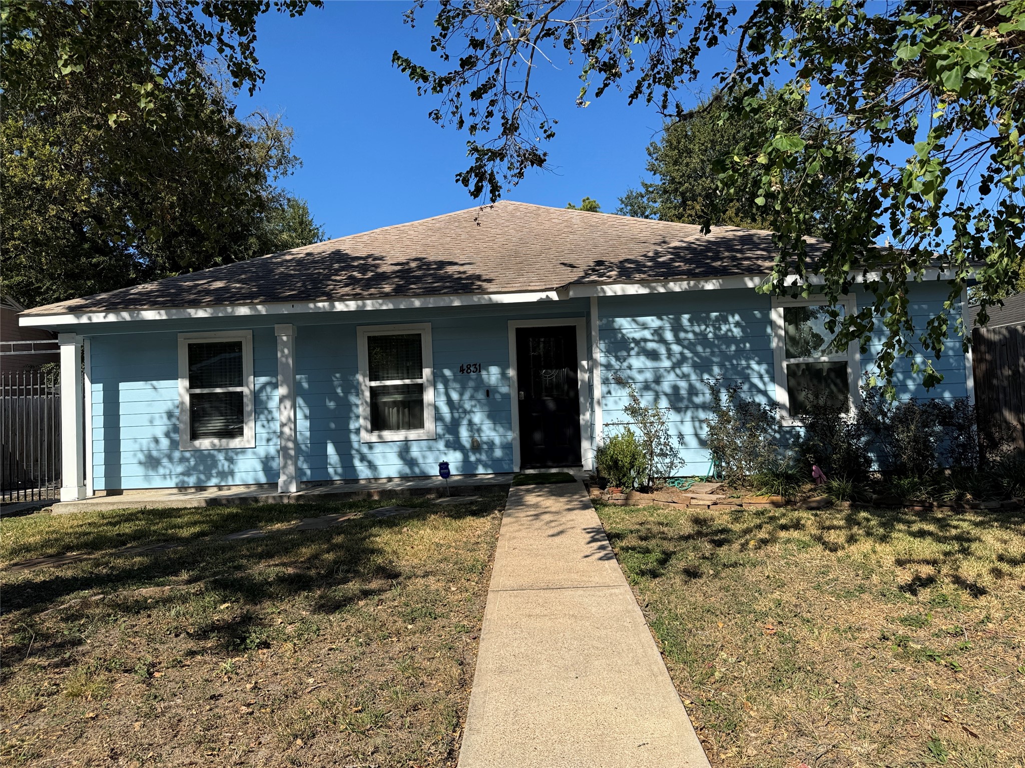 4831 Winfree Drive, Houston, TX 77021 4831 Winfree Drive, Houston, TX 77021