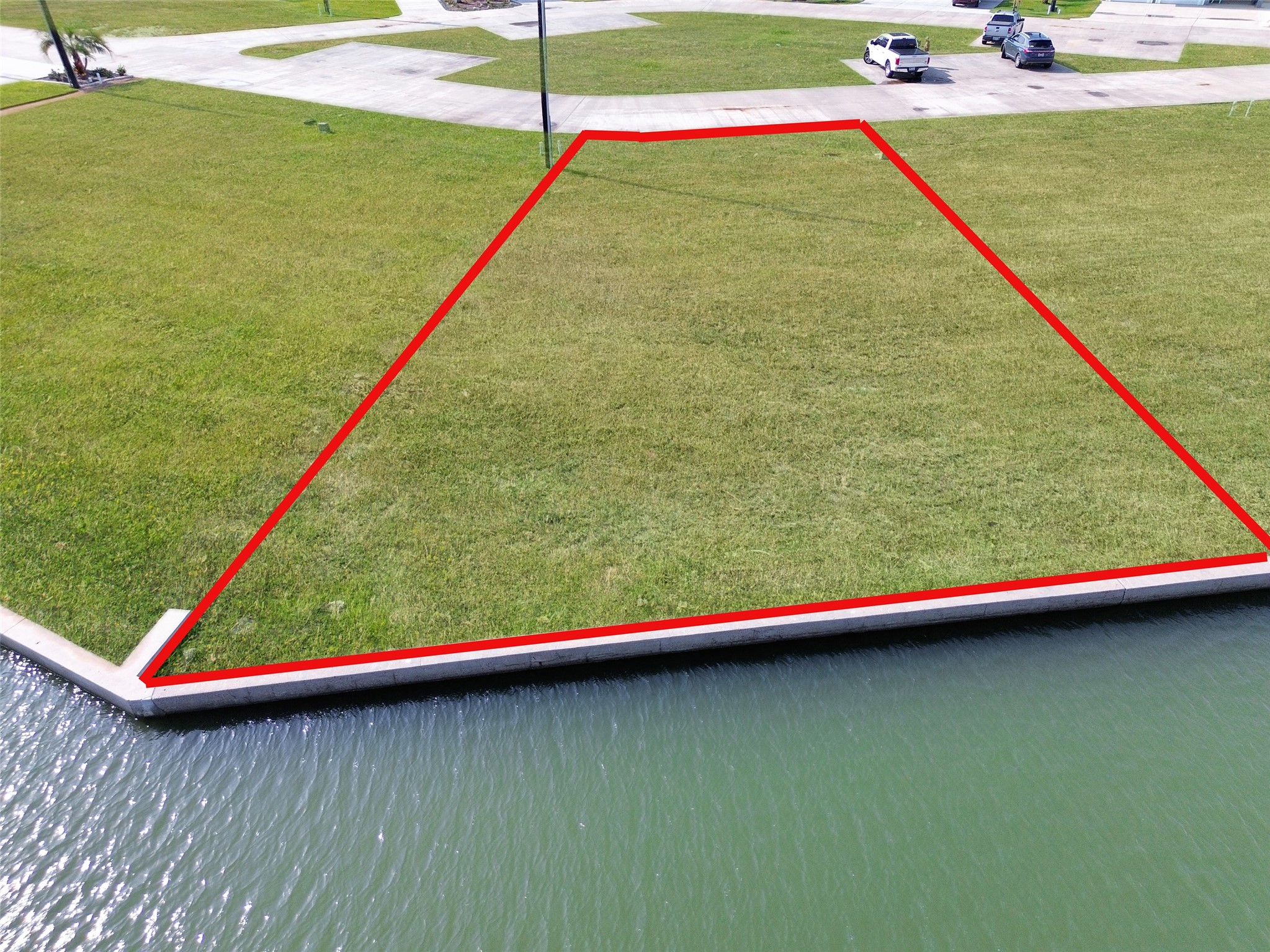 502 Neptune Circle, Tiki Island, TX 77554