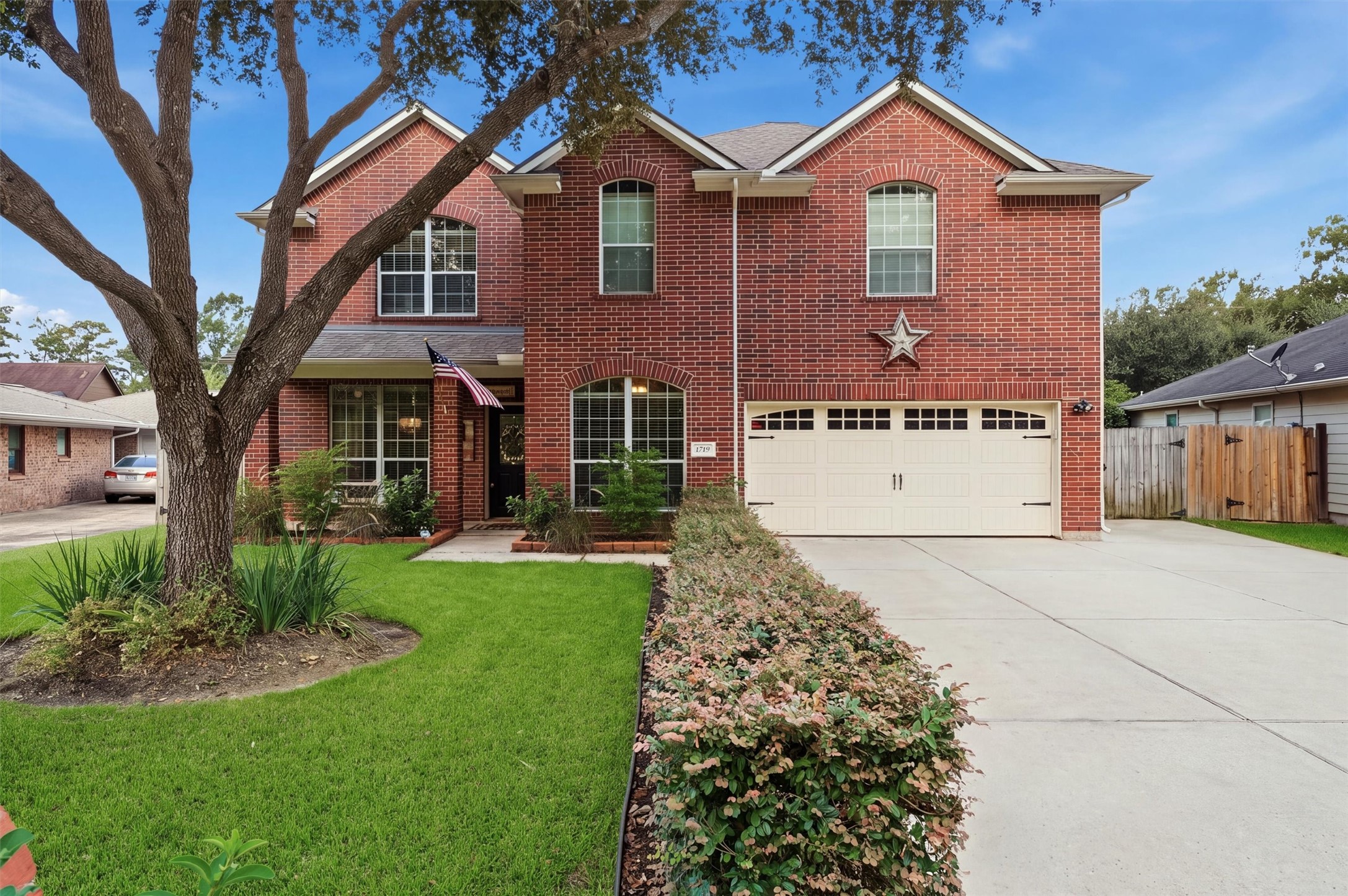 1719 Cloister Dr 1719 Cloister Dr