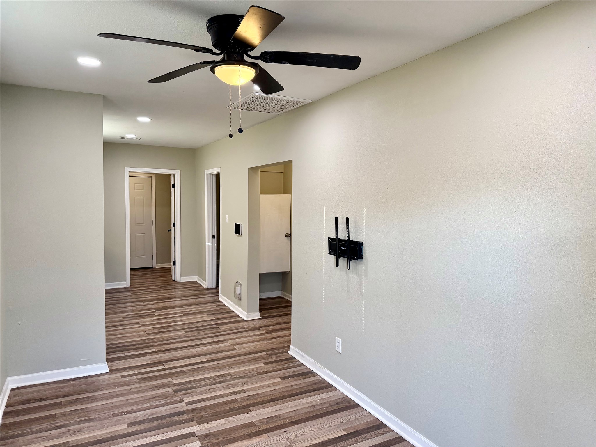 Living room entry. Living room entry.