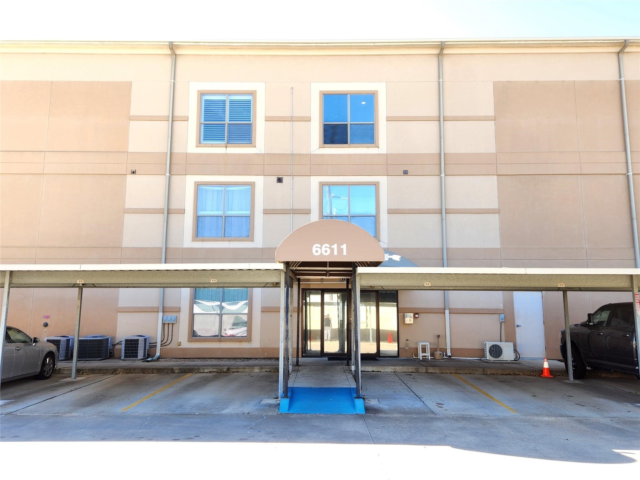 6611 W Sam Houston Parkway S, #1A, Houston, TX 77072
