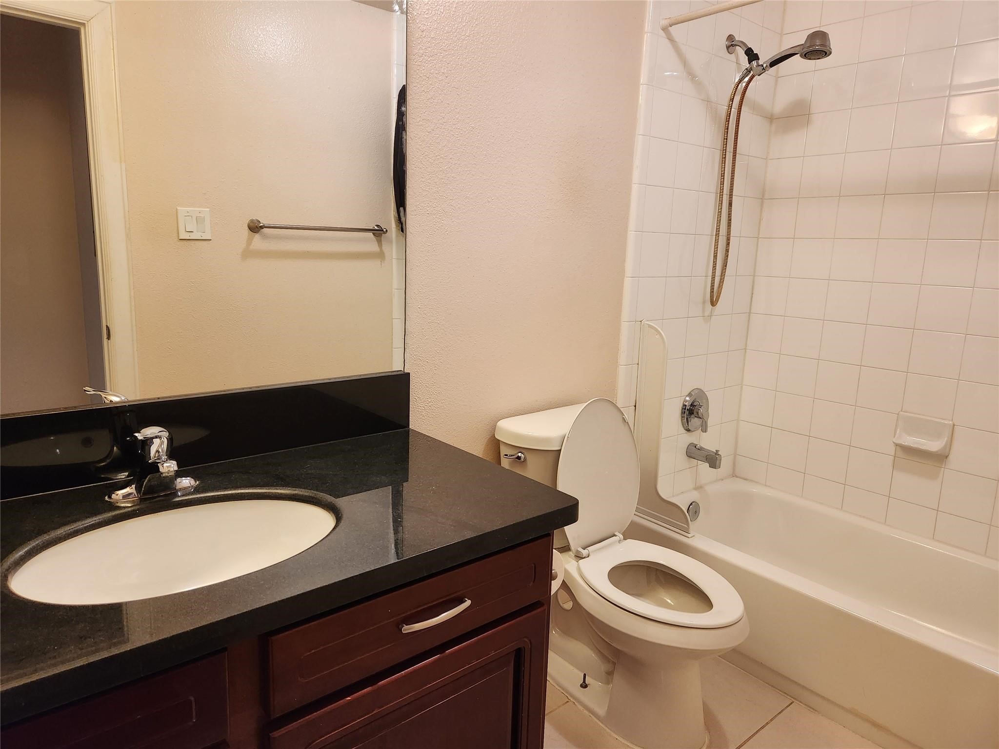 6611 W Sam Houston Parkway S, #1A, Houston, TX 77072