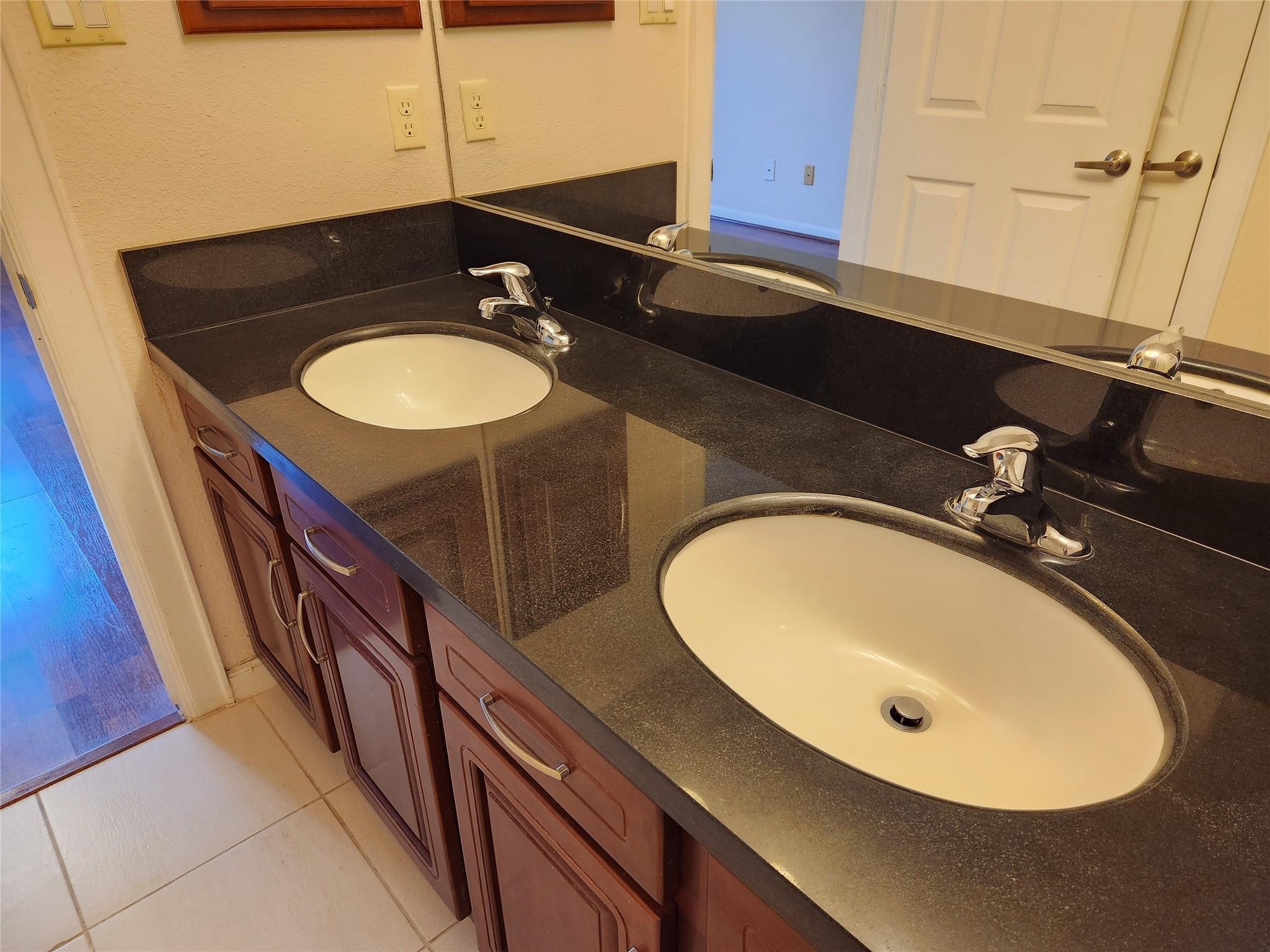 6611 W Sam Houston Parkway S, #1A, Houston, TX 77072