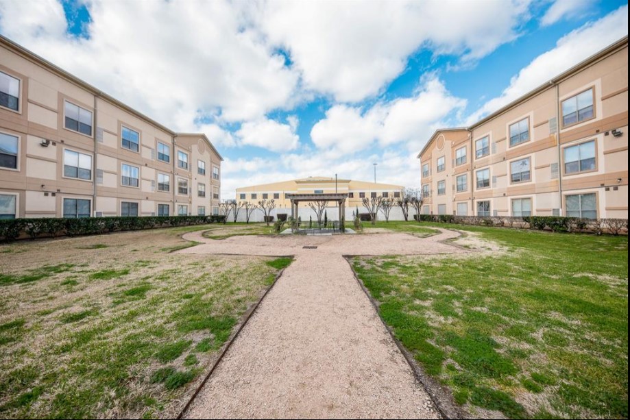 6611 W Sam Houston Parkway S, #1A, Houston, TX 77072
