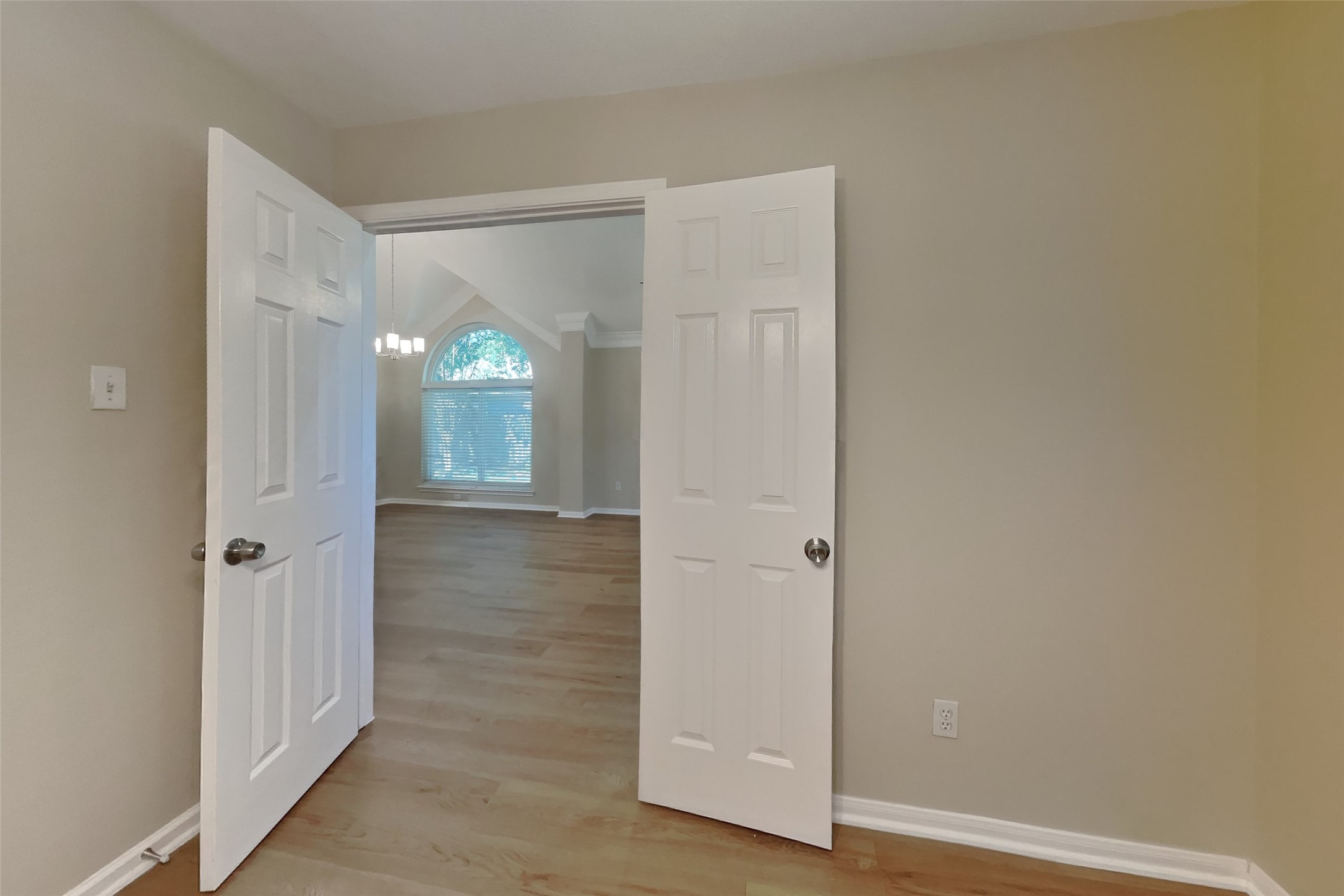 826 Featherbrook Court, Sugar Land, TX 77479