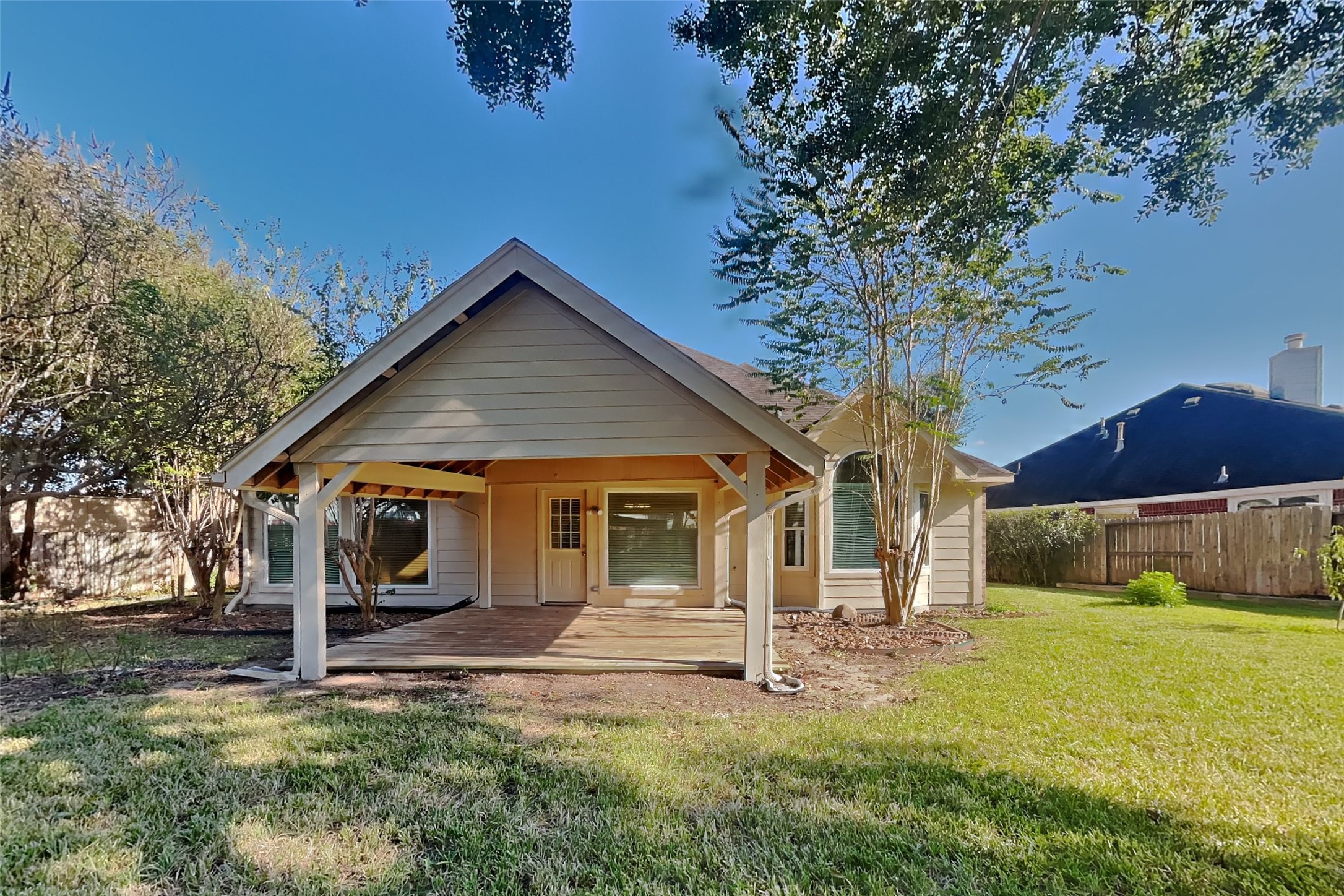 826 Featherbrook Court, Sugar Land, TX 77479