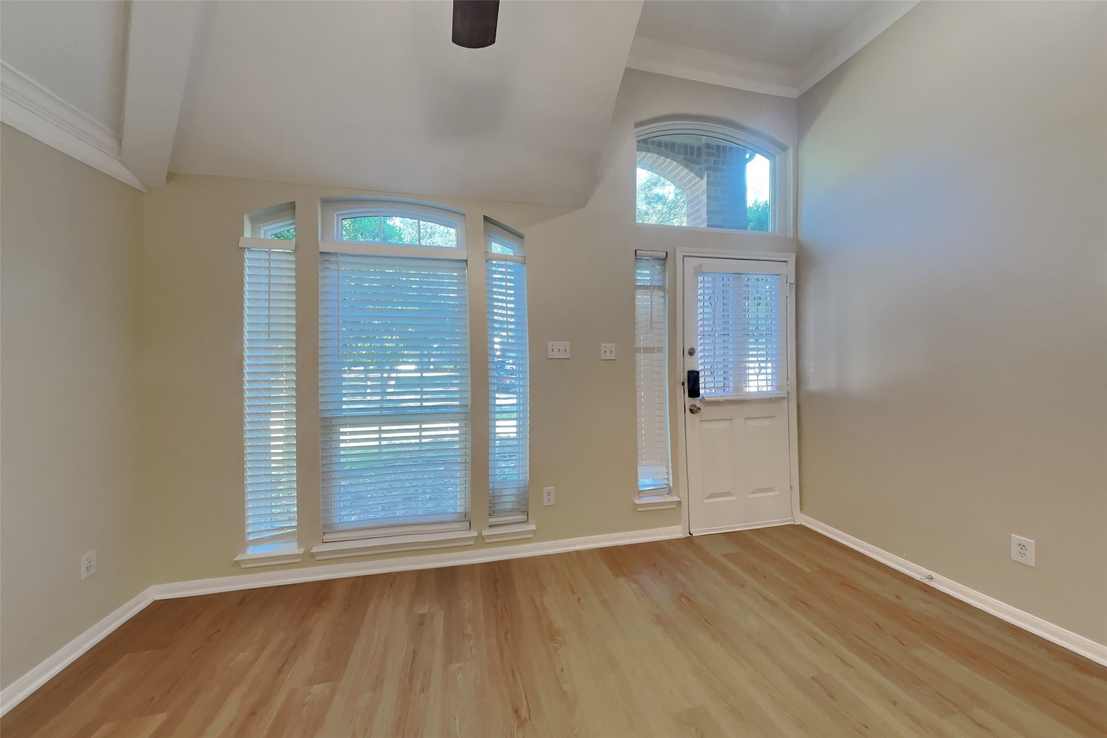 826 Featherbrook Court, Sugar Land, TX 77479 826 Featherbrook Court, Sugar Land, TX 77479