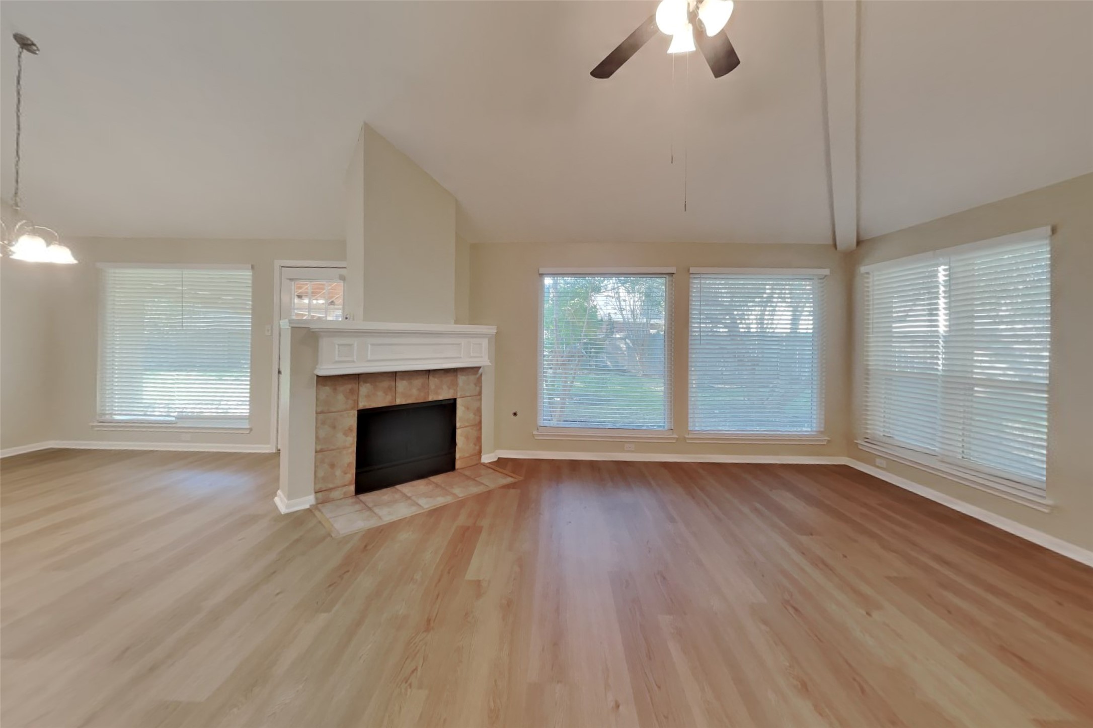 826 Featherbrook Court, Sugar Land, TX 77479 826 Featherbrook Court, Sugar Land, TX 77479