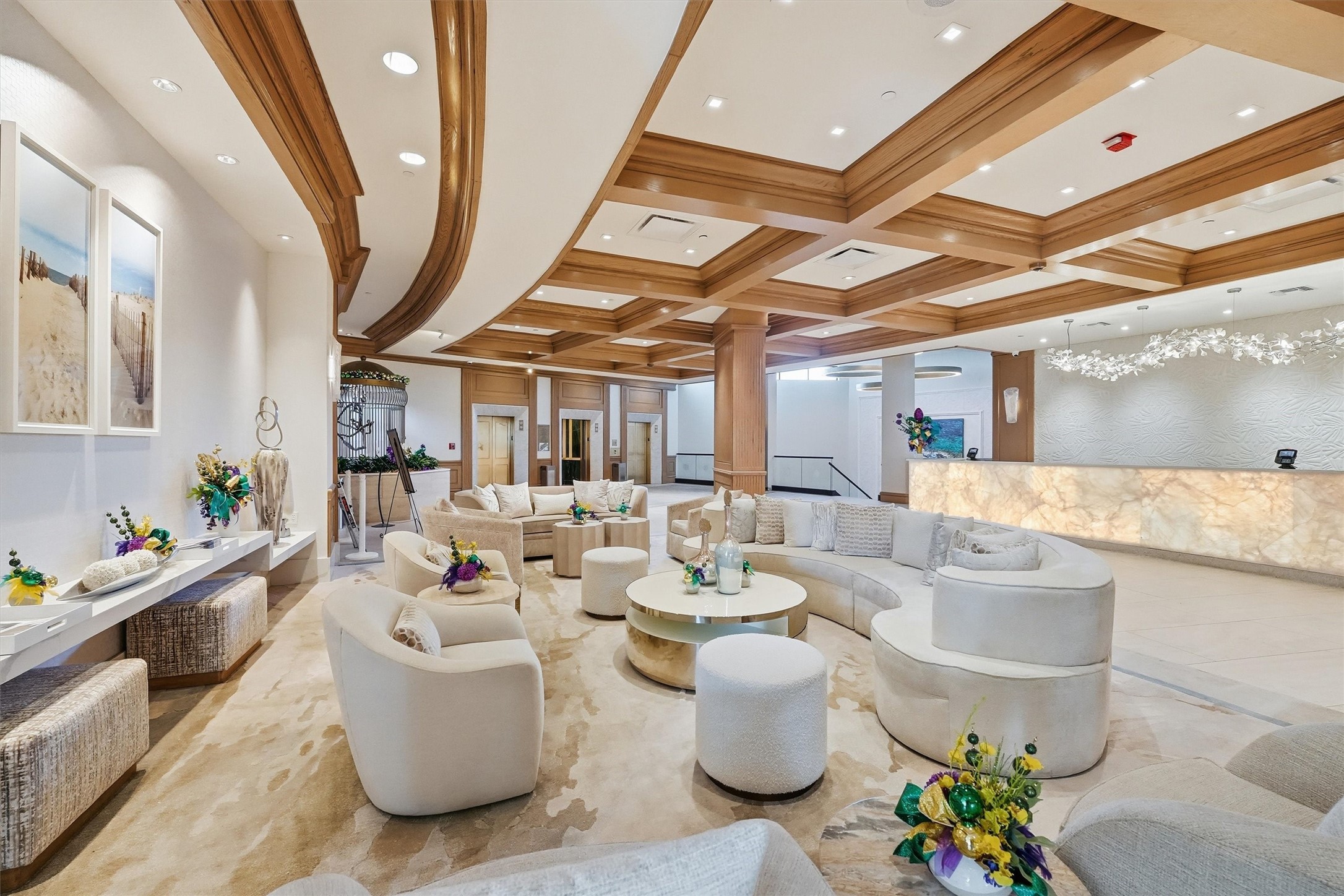 Stylish interior gathering spaces offer comfortable
areas to relax, meet friends, or enjoy time indoors
without leaving the resort setting.