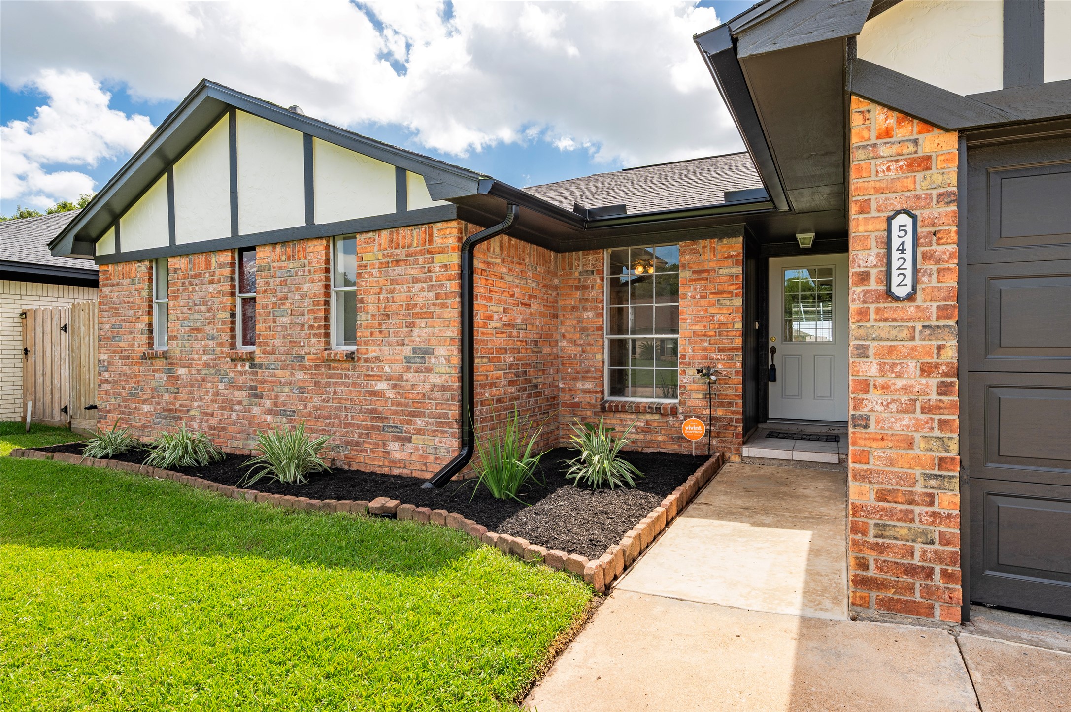 5422 Thistle Drive, Dickinson, TX 77539