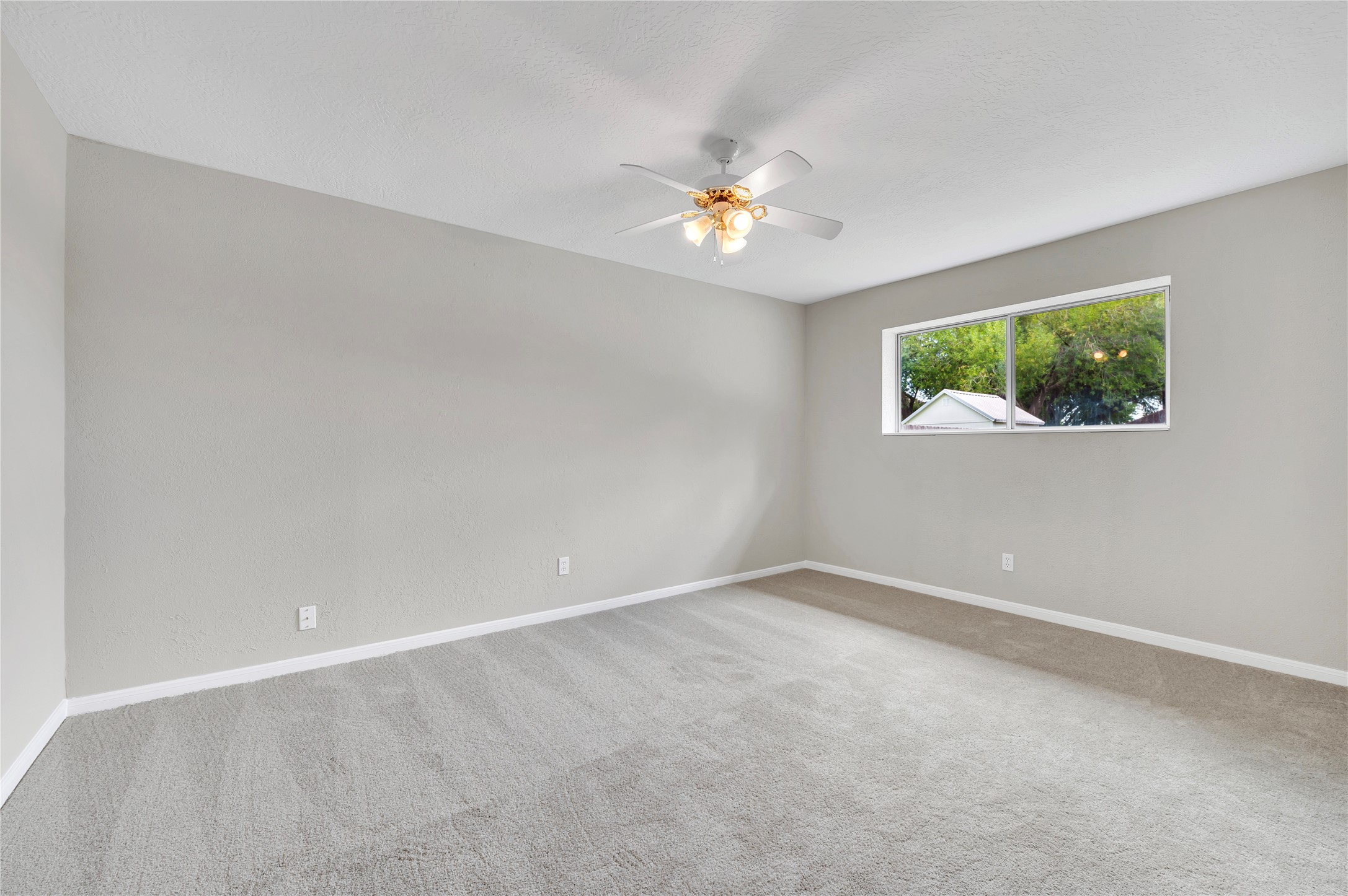5422 Thistle Drive, Dickinson, TX 77539